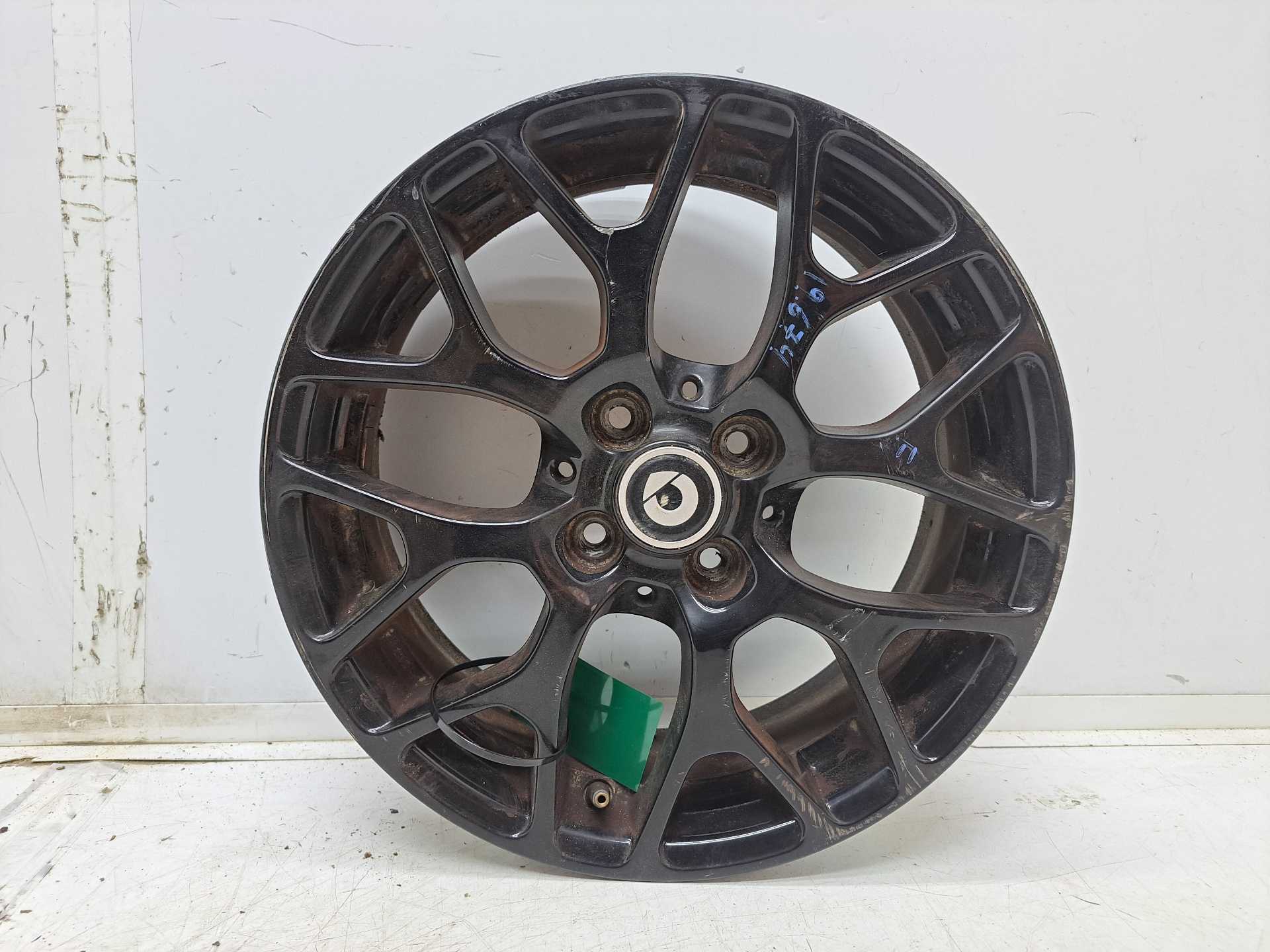 Recambio de llanta para smart forfour basis (52kw) (453.042) referencia OEM IAM R16 a4534010400 