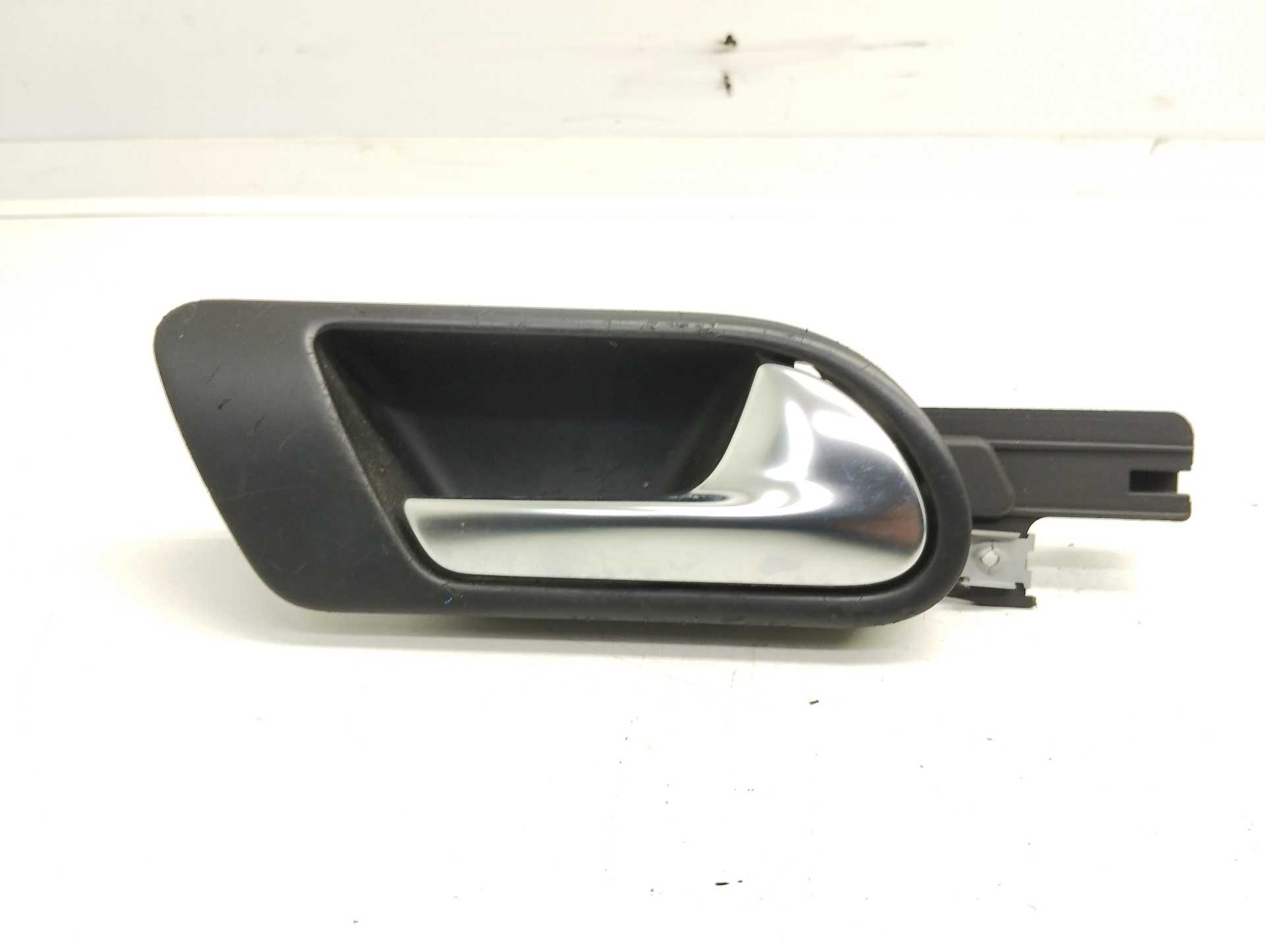 Recambio de maneta interior trasera derecha para volkswagen jetta (1k2) 2.0 tdi referencia OEM IAM 1K5837114  