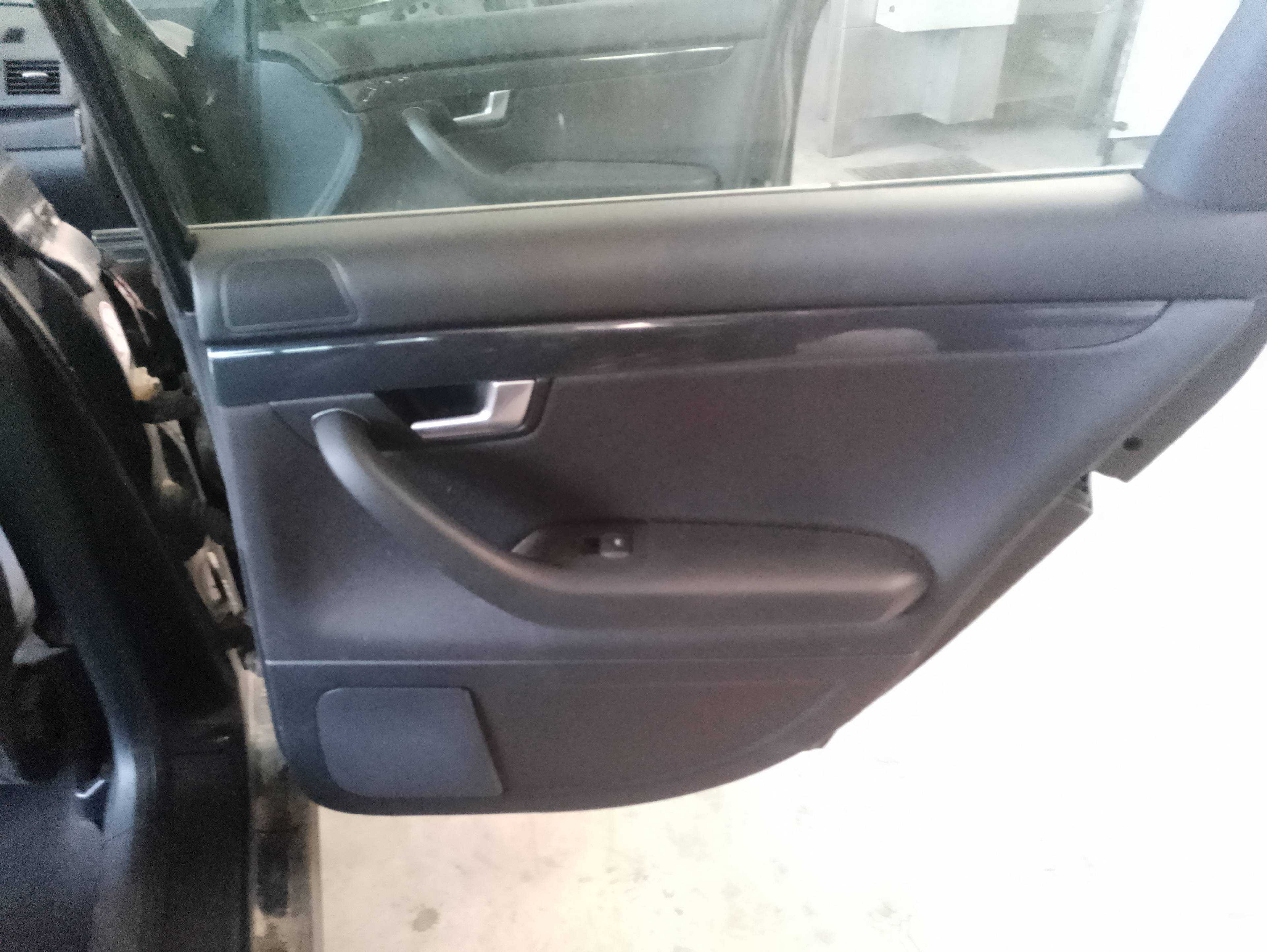 Recambio de guarnecido puerta trasera derecha para audi a4 berlina (8e) 1.9 tdi (96kw) referencia OEM IAM   