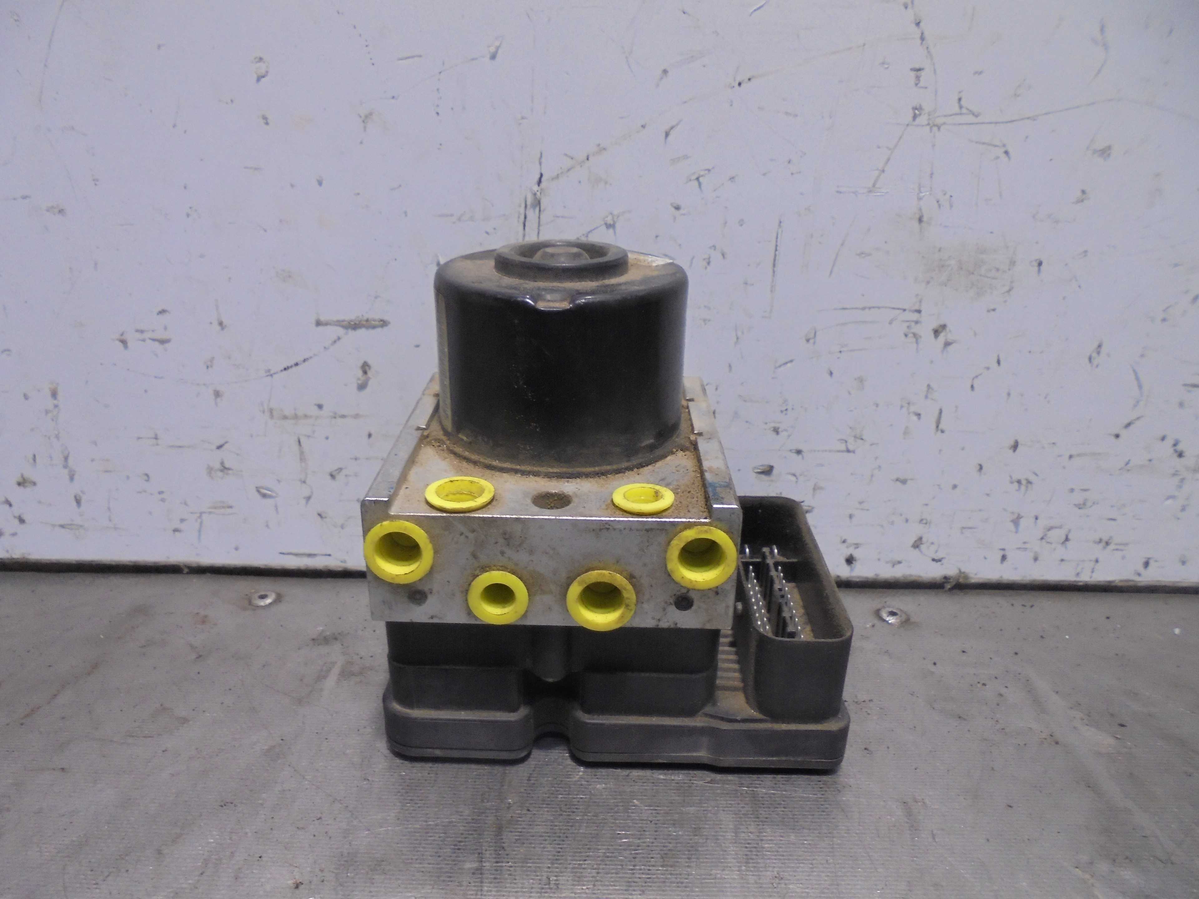 Recambio de abs para ford focus berlina (cap) ambiente (d) referencia OEM IAM 3M512M110JA ATE A BE