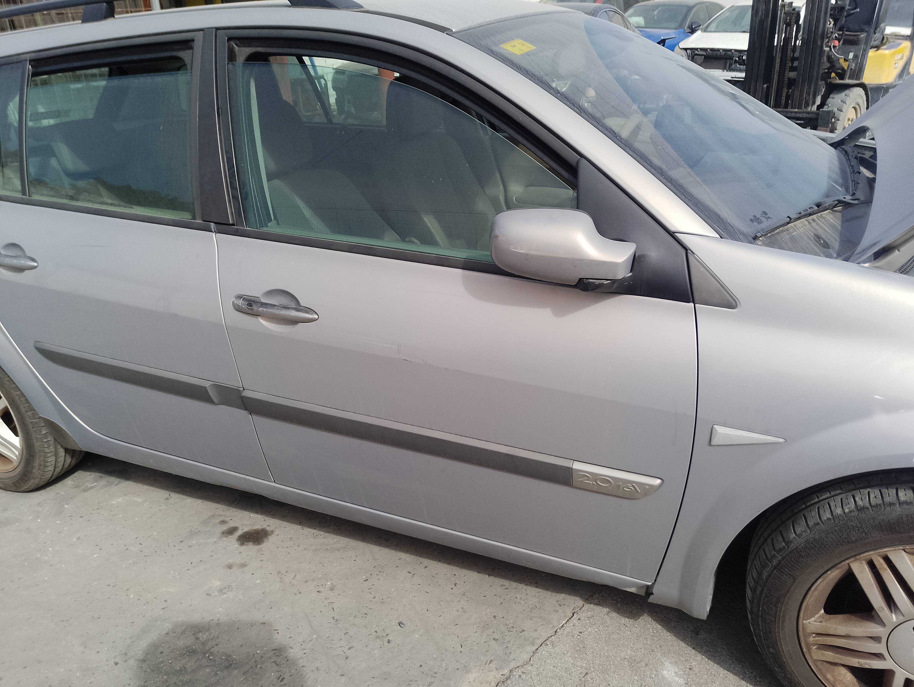 Recambio de puerta delantera derecha para renault megane ii familiar authentique confort referencia OEM IAM   