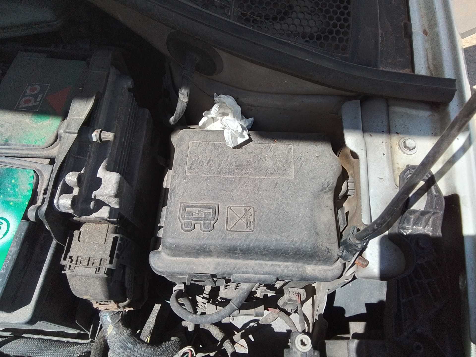 Recambio de caja reles / fusibles para citroën c-elysée feel referencia OEM IAM   