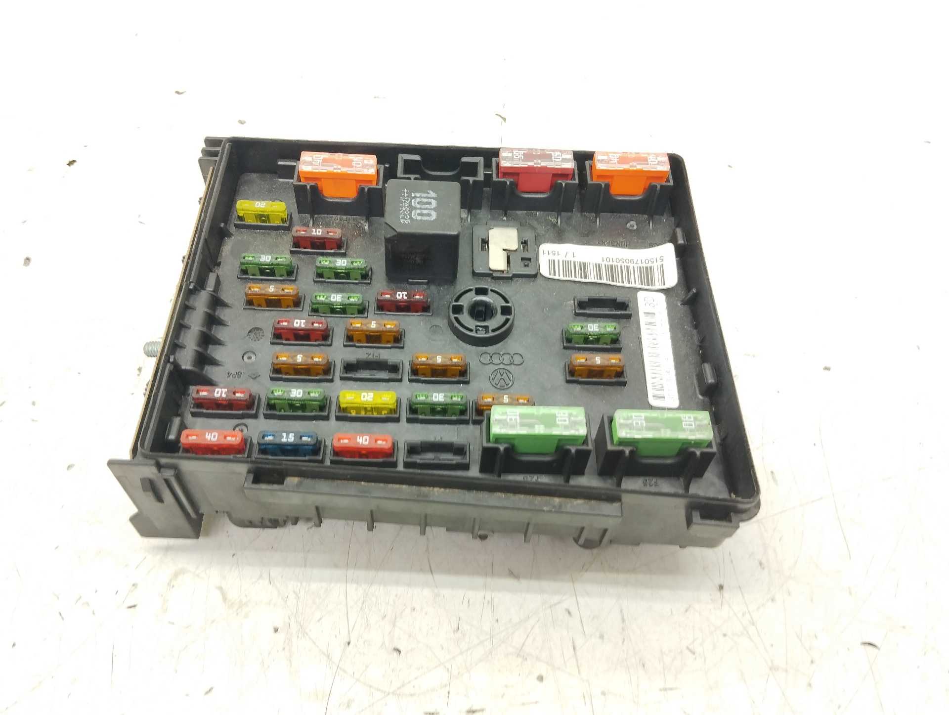 Recambio de caja reles / fusibles para audi q3 (8ug) attraction referencia OEM IAM 63585371  