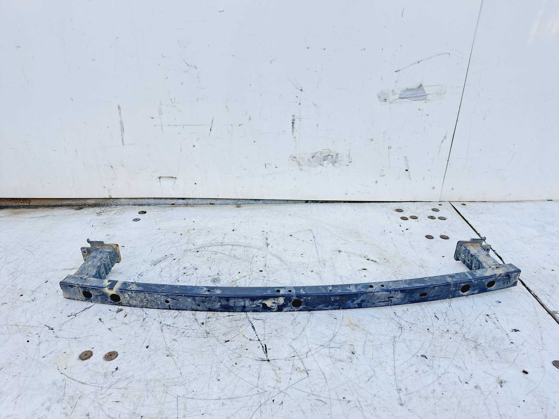 Recambio de travesaño inferior para renault kadjar bose edition referencia OEM IAM  62030HV80B 