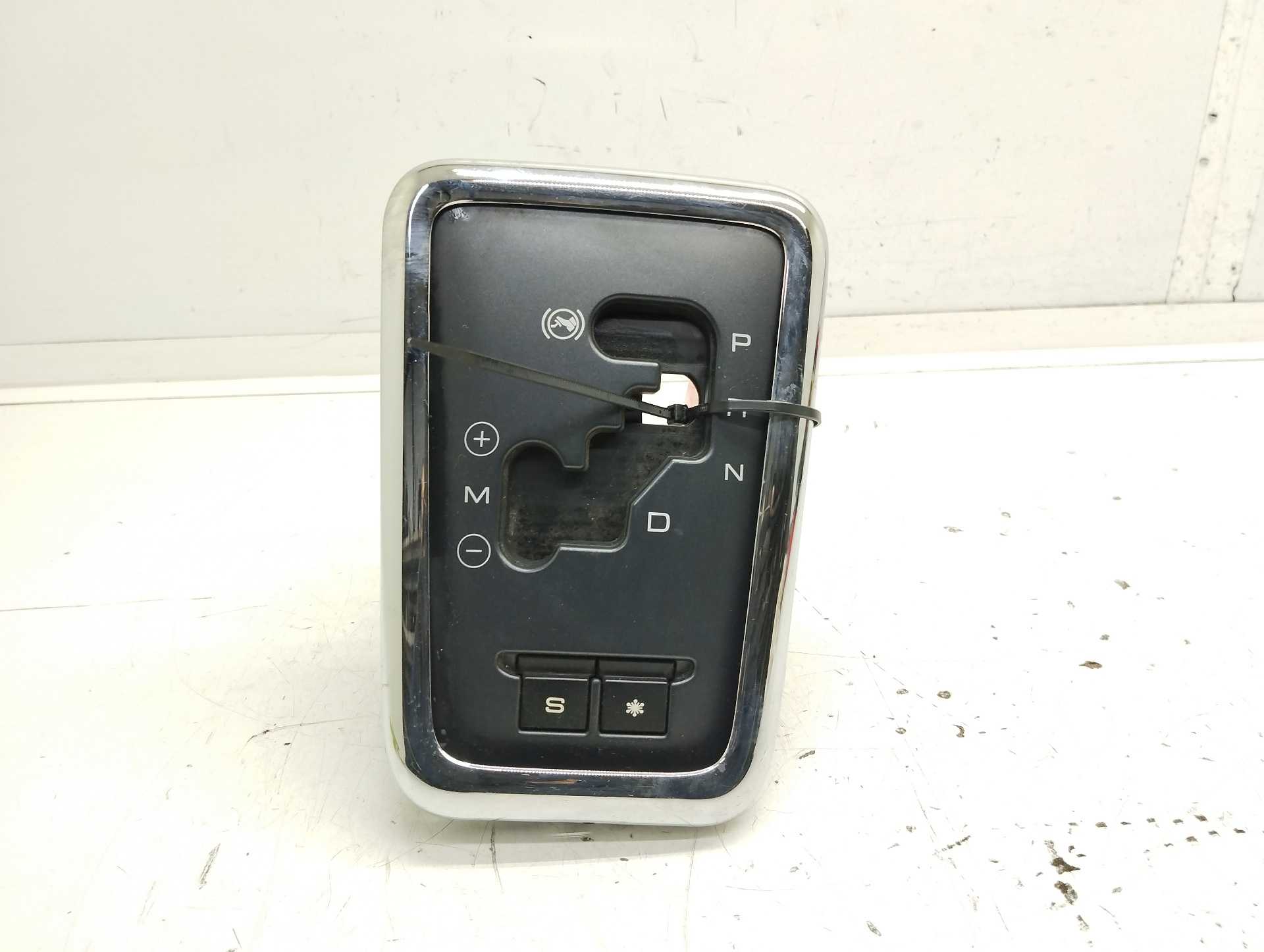 Recambio de embellecedor para peugeot 407 coupe básico referencia OEM IAM 96607052XA  