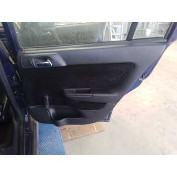 GUARNECIDO PUERTA TRASERA DERECHA 