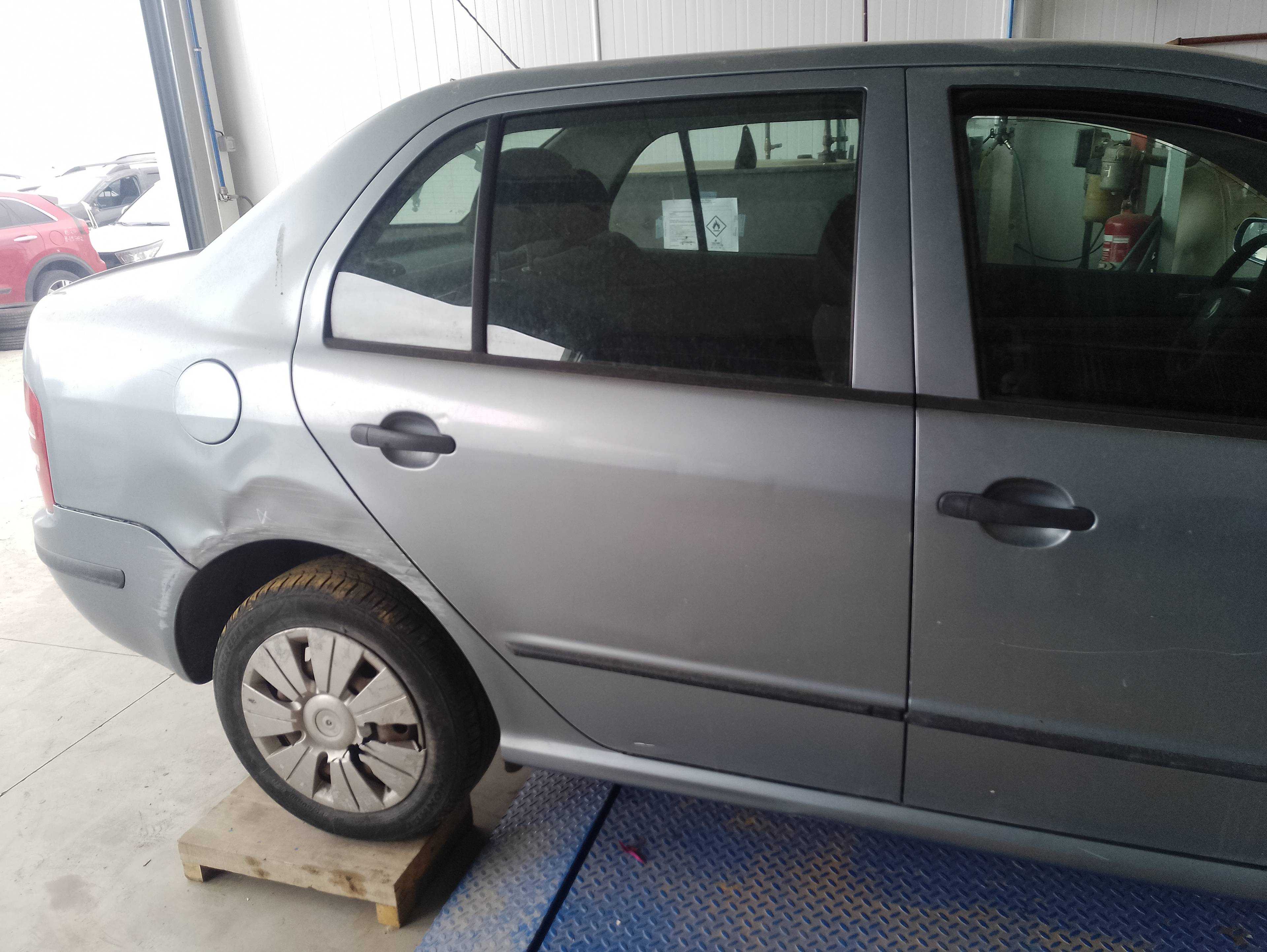 Recambio de puerta trasera derecha para skoda fabia (6y2/6y3) classic referencia OEM IAM   