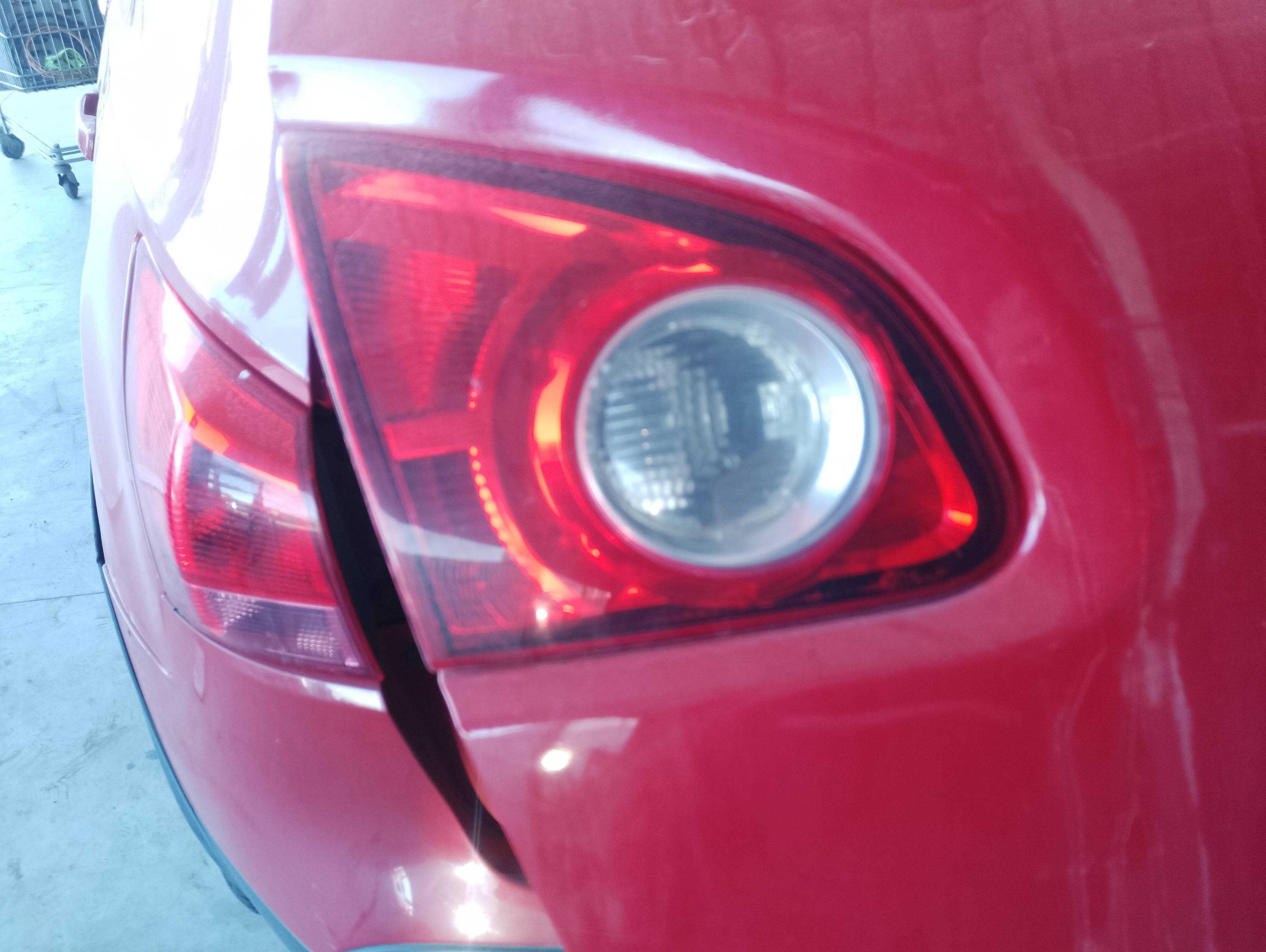 Recambio de piloto porton trasero izquierdo para nissan qashqai (j10) acenta referencia OEM IAM   