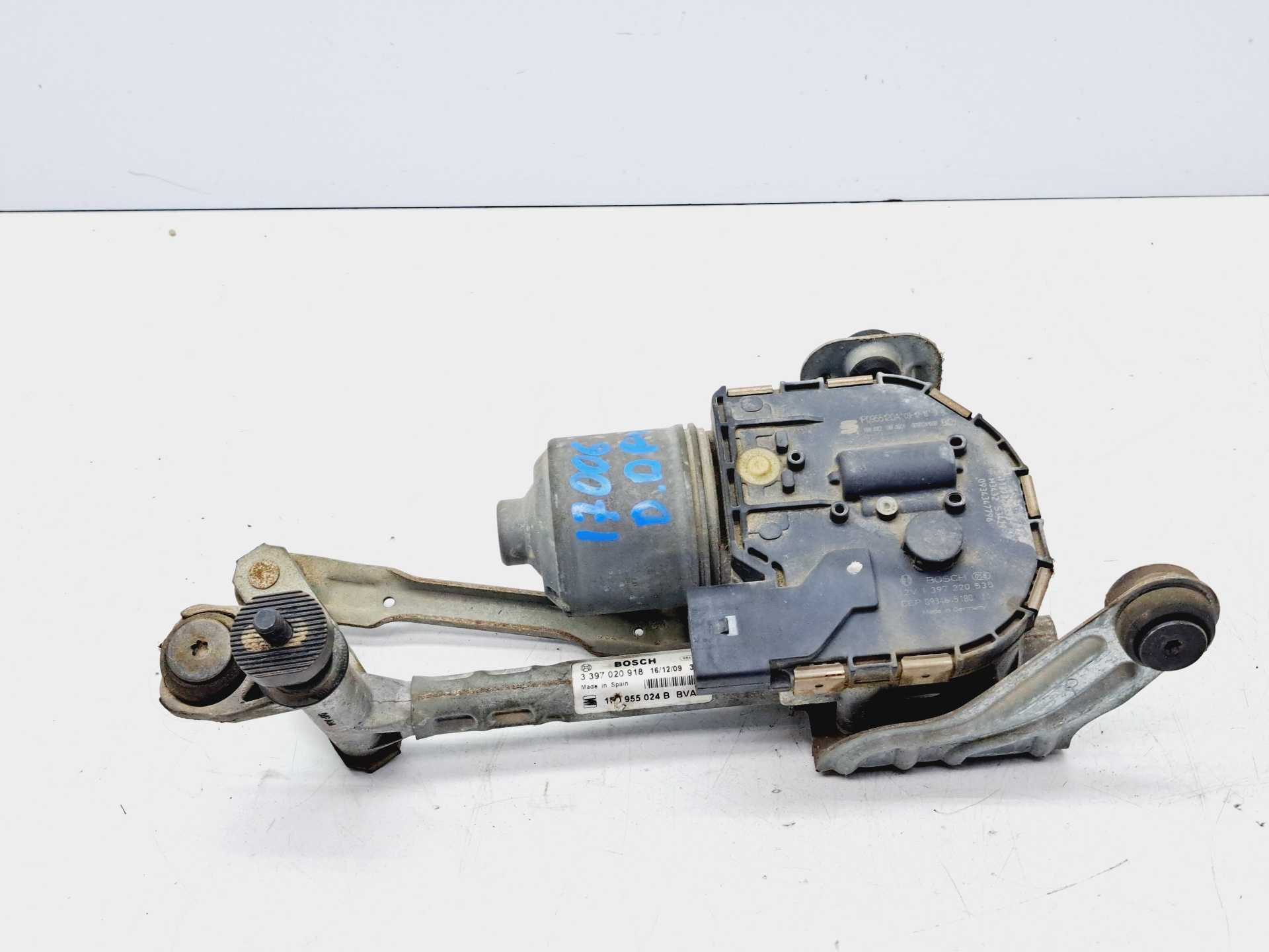 Recambio de motor limpia delantero para seat leon (1p1) 1.9 tdi referencia OEM IAM 1P0955024B 3397020918 BOSCH