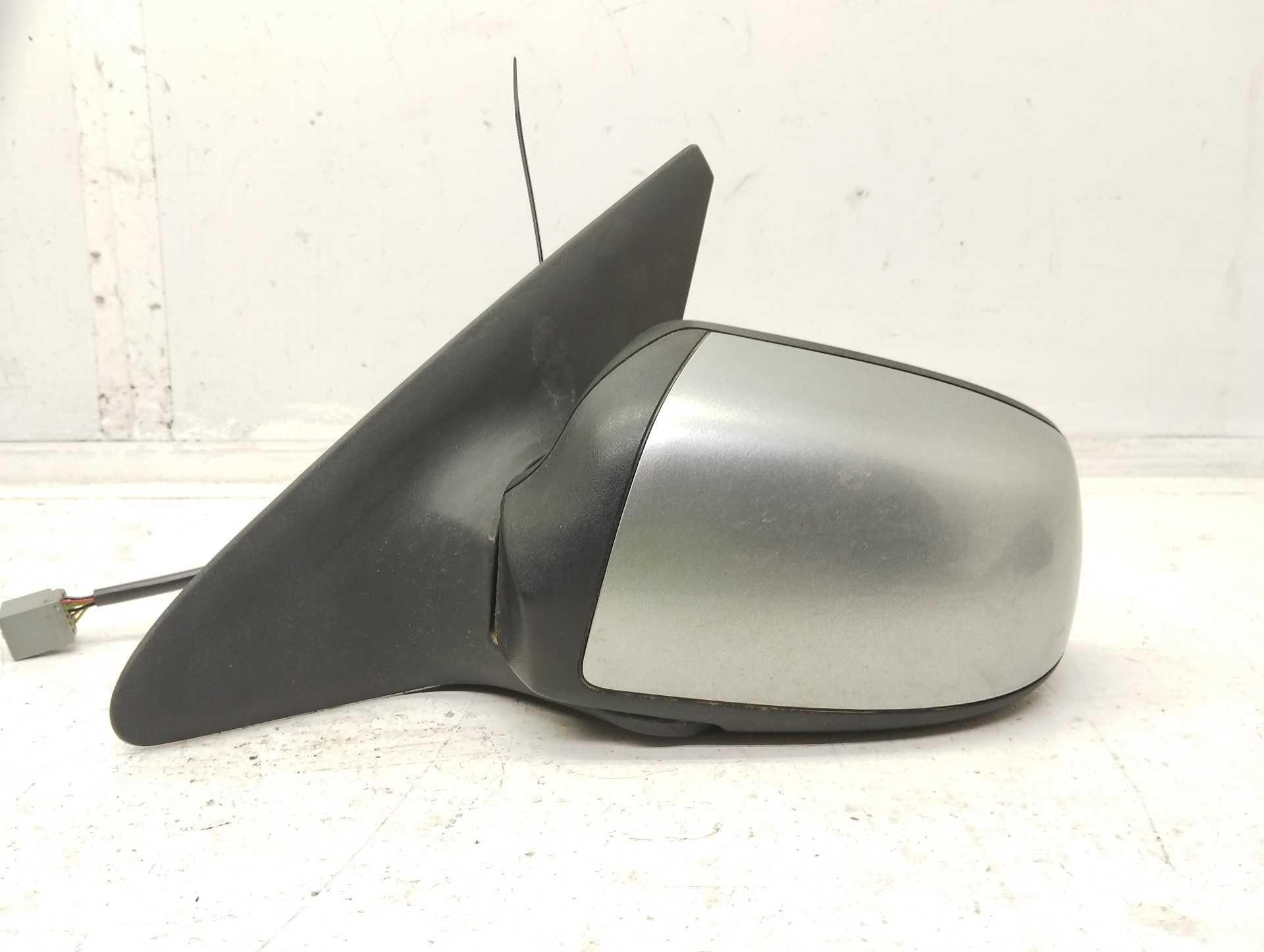 Recambio de retrovisor izquierdo para ford mondeo berlina (ge) ambiente referencia OEM IAM 836155  