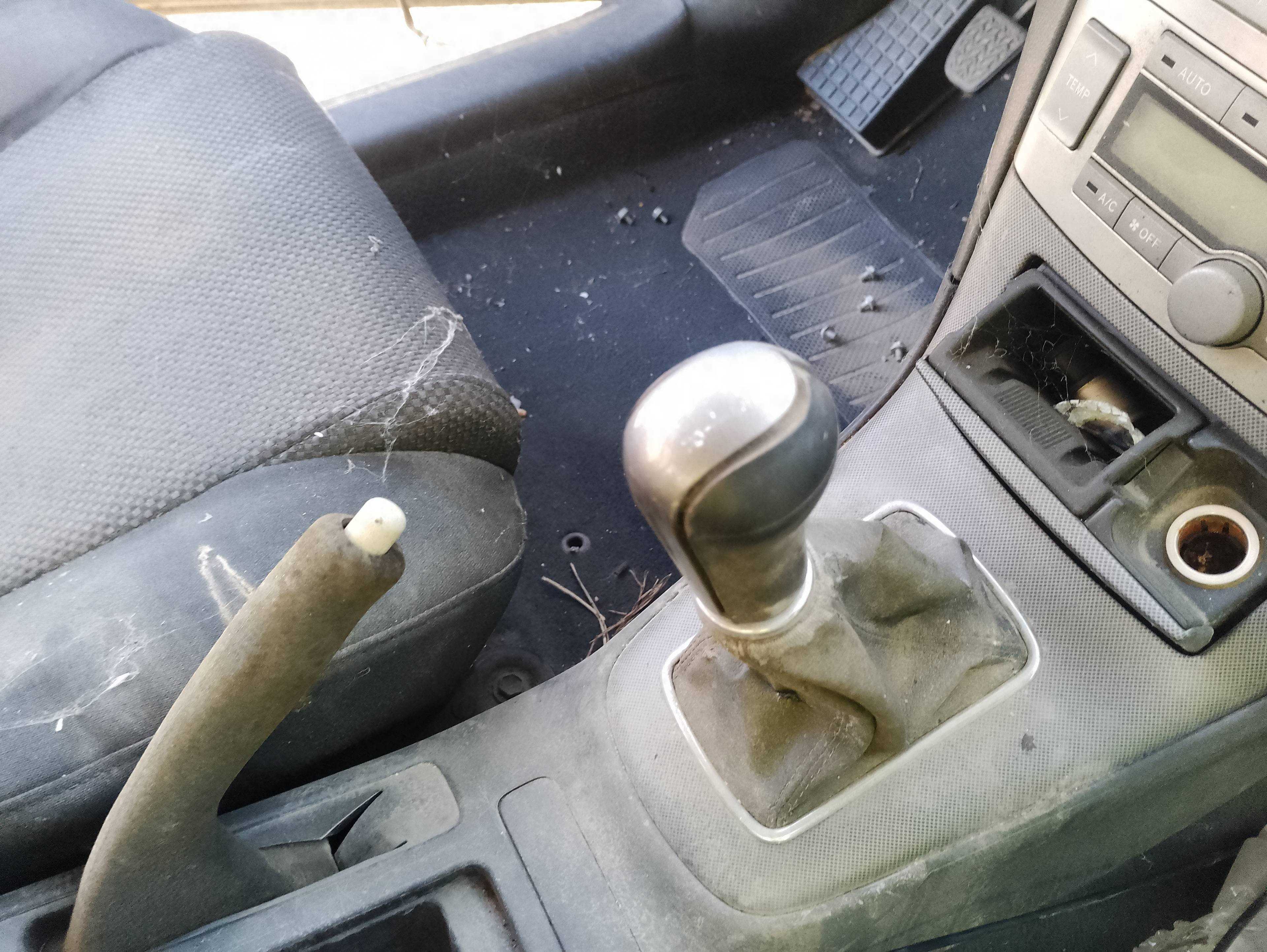 Recambio de palanca cambio para toyota avensis berlina (t25) 2.0 d4-d executive berlina (5-ptas.) referencia OEM IAM   