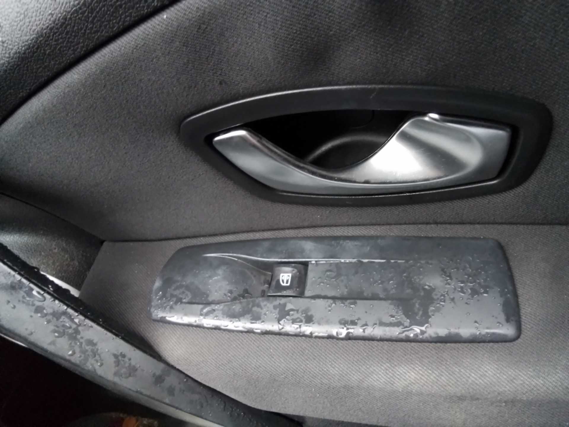 Recambio de mando elevalunas delantero derecho para renault megane iii sport tourer business referencia OEM IAM   