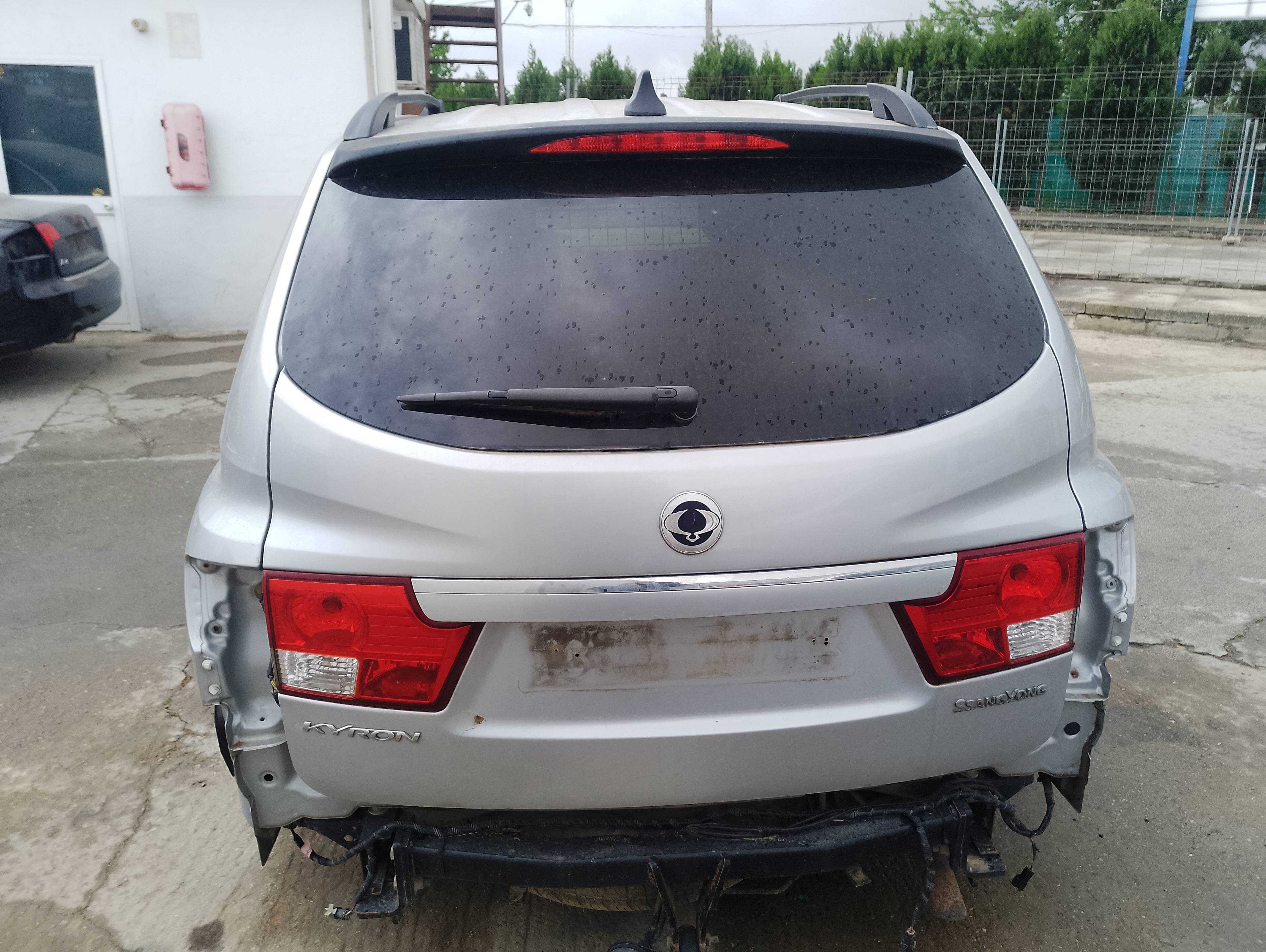 Recambio de porton trasero para ssangyong kyron 200 xdi limited referencia OEM IAM   