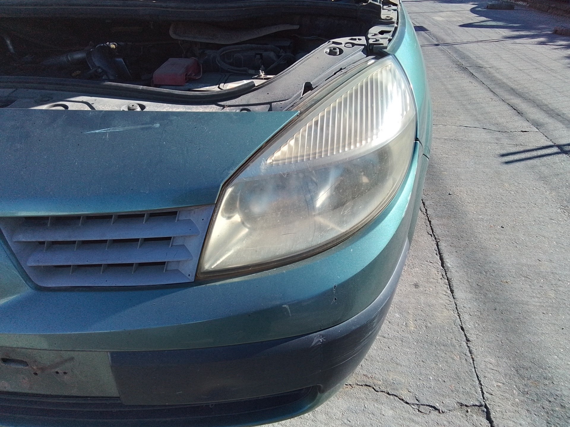 Recambio de faro izquierdo para renault scenic ii authentique referencia OEM IAM   