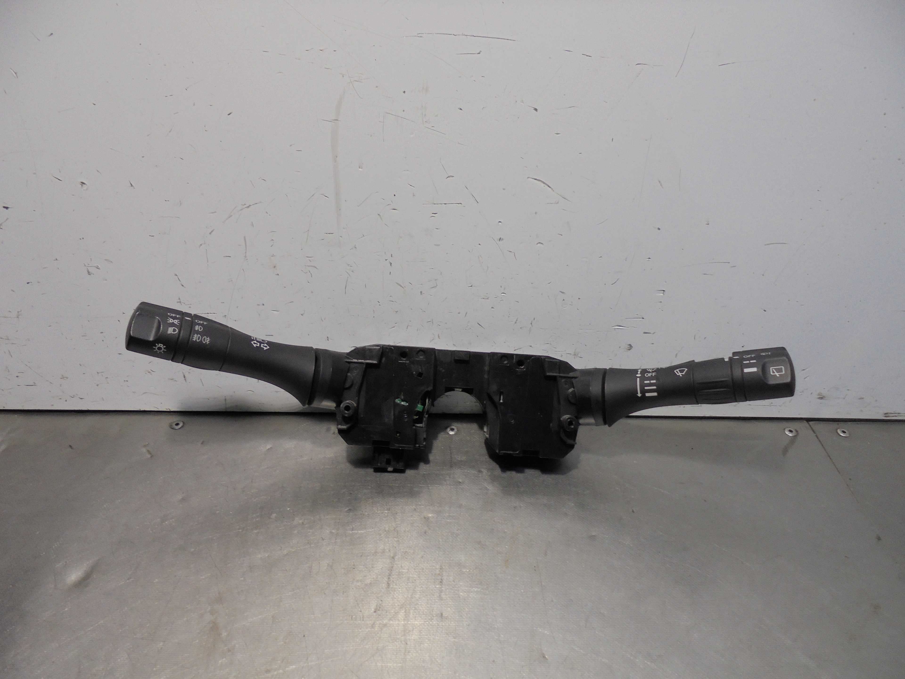 Recambio de mando intermitentes para nissan juke (f15) 1.6 cat referencia OEM IAM 14AM0  