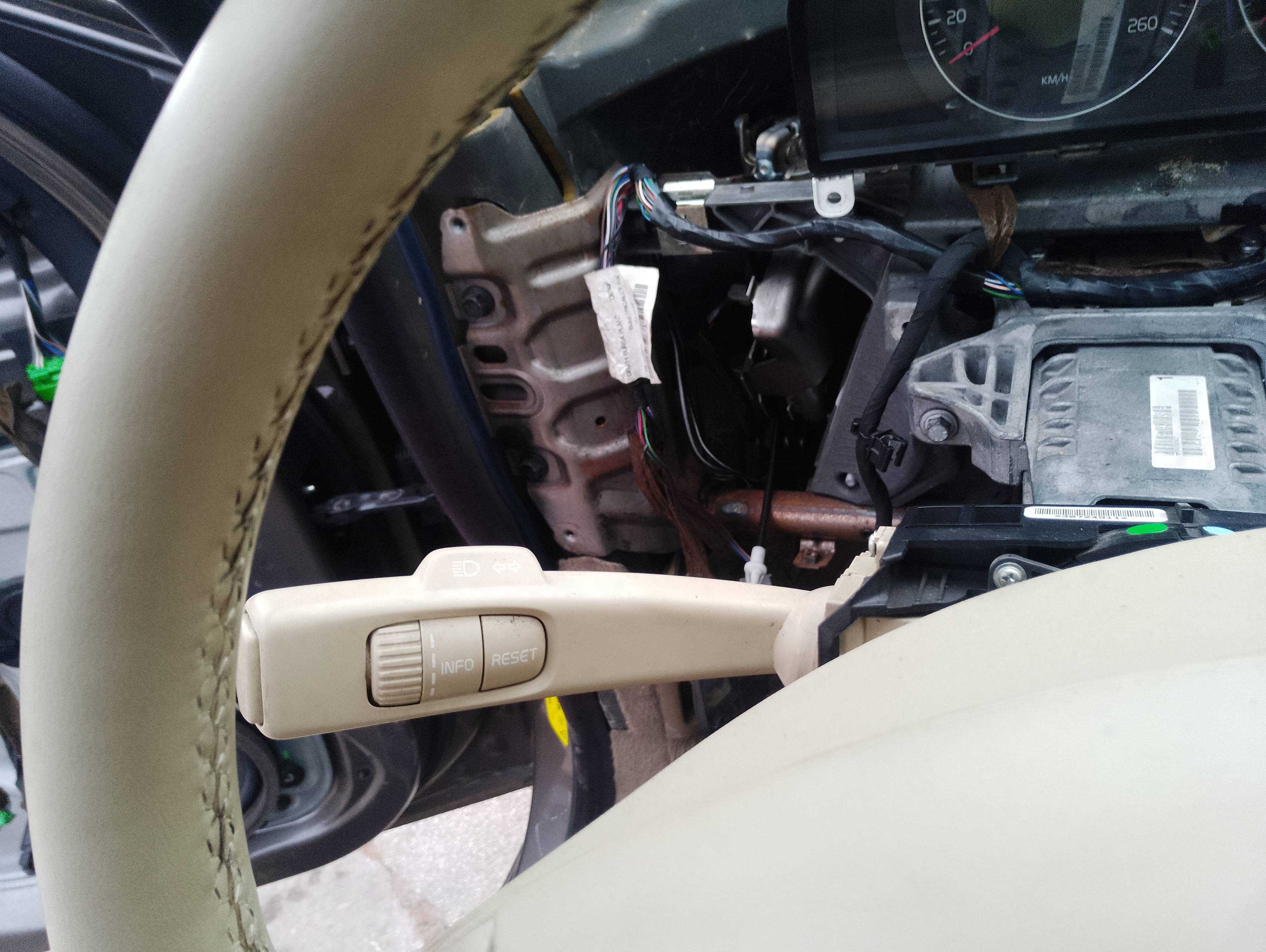 Recambio de mando luces/intermitencia (com2000) para volvo s80 berlina 2.4 d referencia OEM IAM   