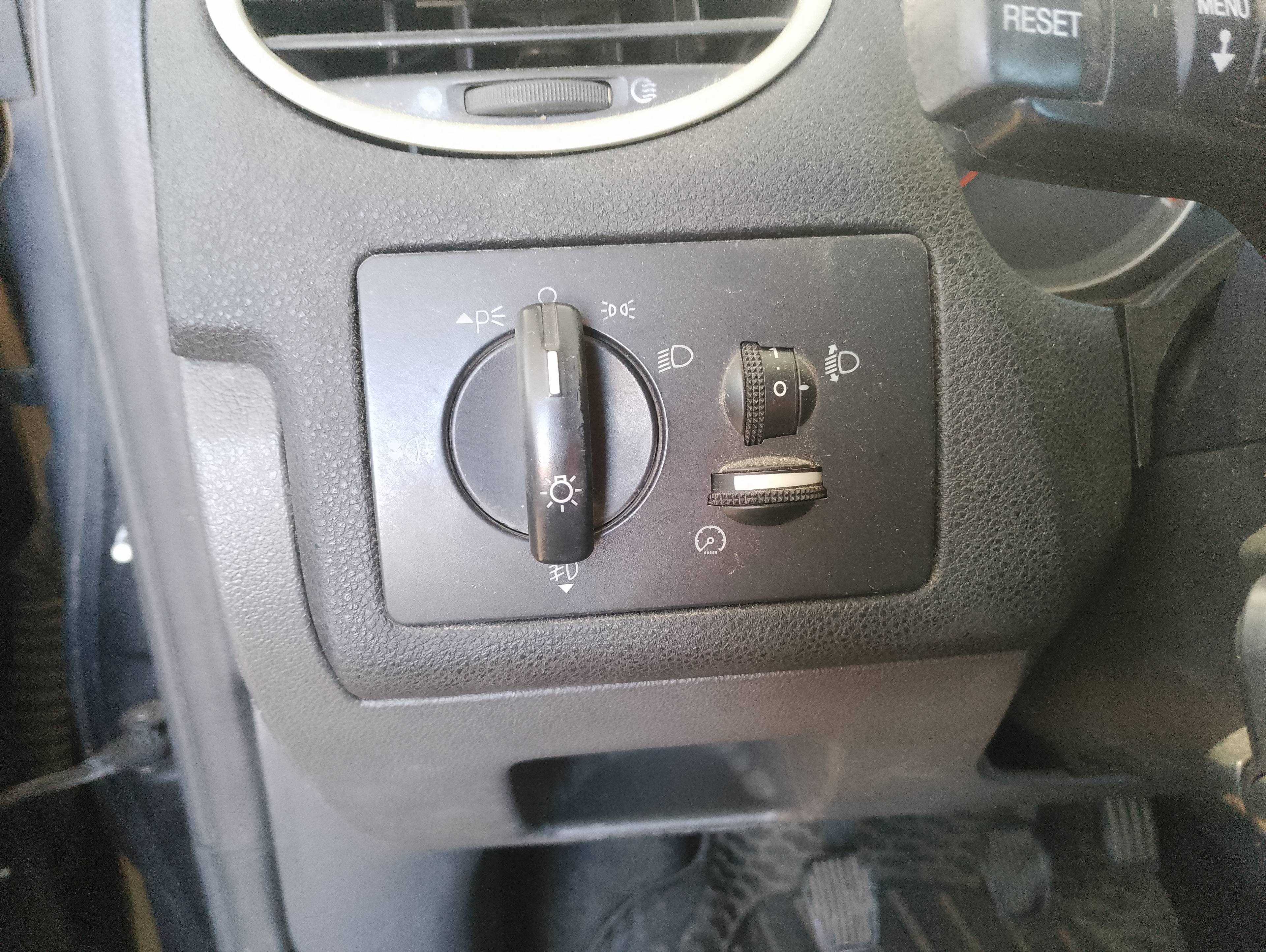 Recambio de mando luces para ford focus berlina (cap) ambiente (d) referencia OEM IAM   