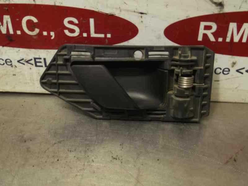 Recambio de maneta interior delantera derecha para citroën berlingo 1.9 diesel referencia OEM IAM 9621422877  