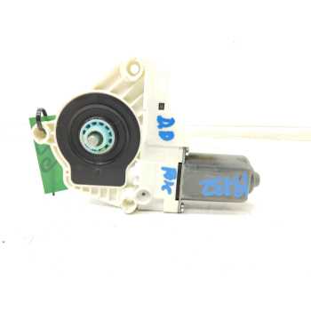 MOTOR ELEVALUNAS DELANTERO DERECHO 8K0959802B 1101919809201 942886100