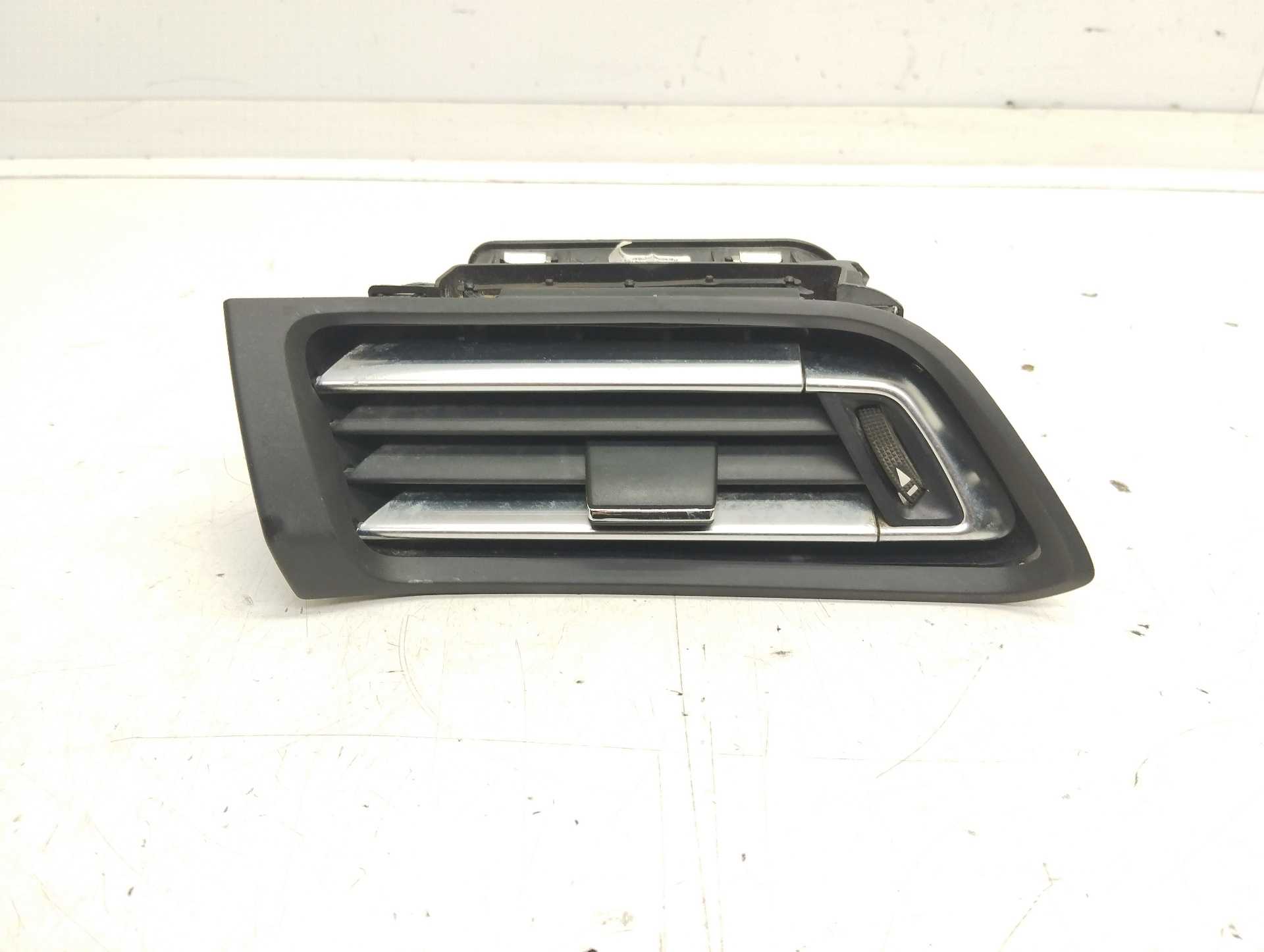 Recambio de aireador delantero izquierdo para peugeot 308 active referencia OEM IAM 96778765 1303818X 