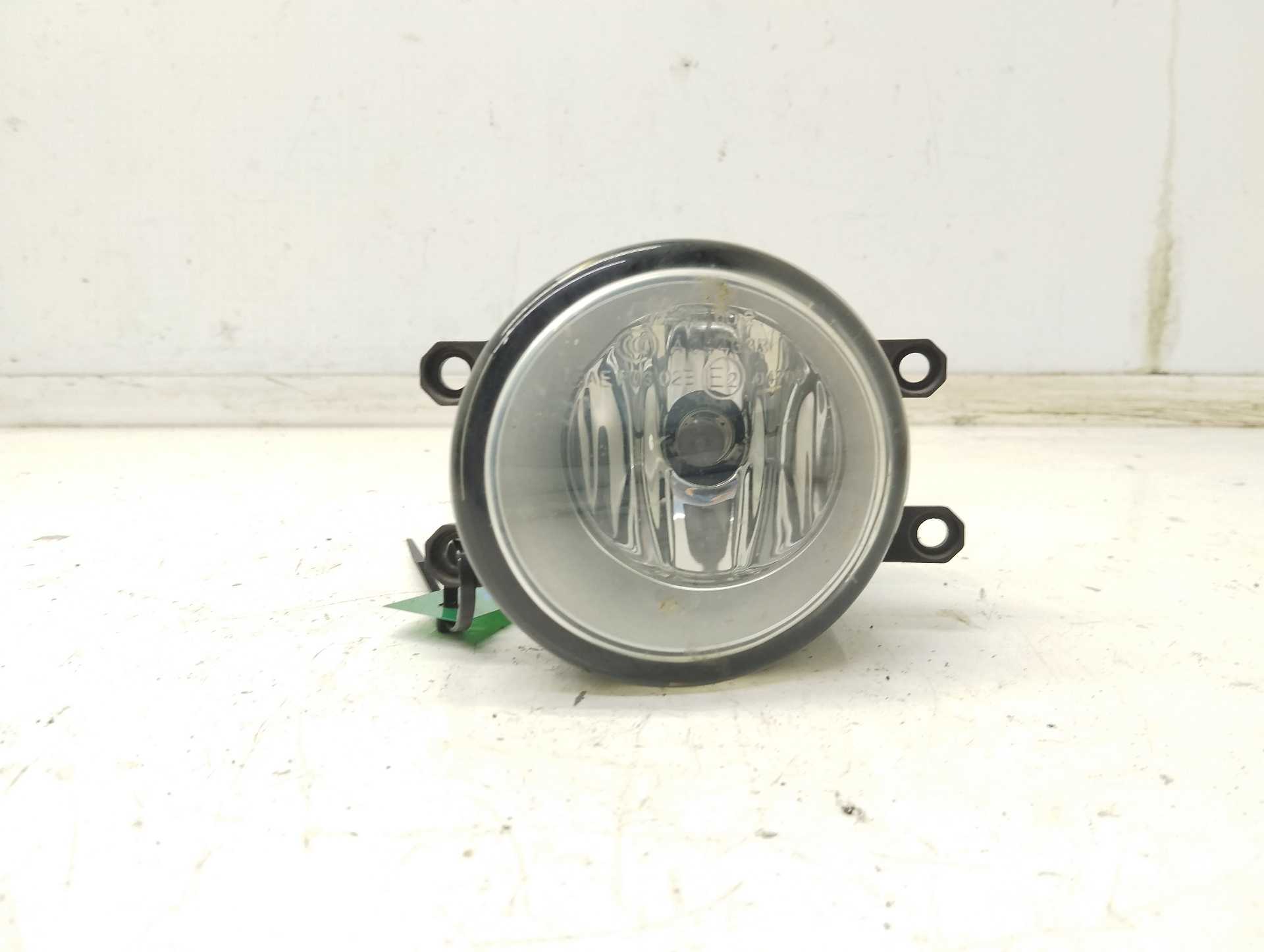 Recambio de faro antiniebla izquierdo para toyota auris luna referencia OEM IAM 89210657  