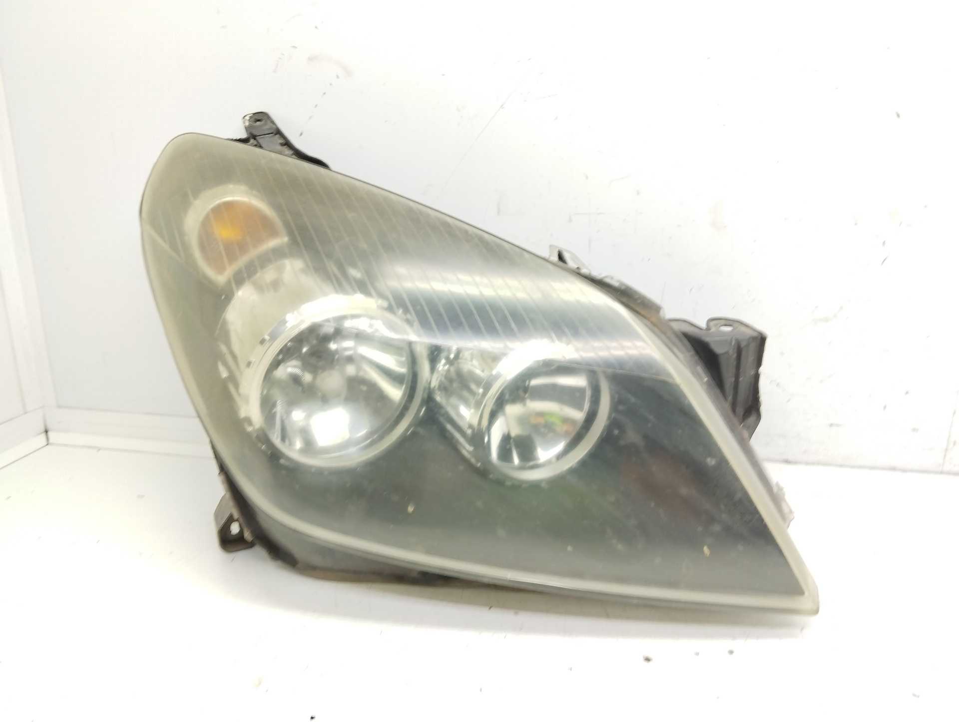 Recambio de faro derecho para opel astra h berlina elegance referencia OEM IAM 084421140R  
