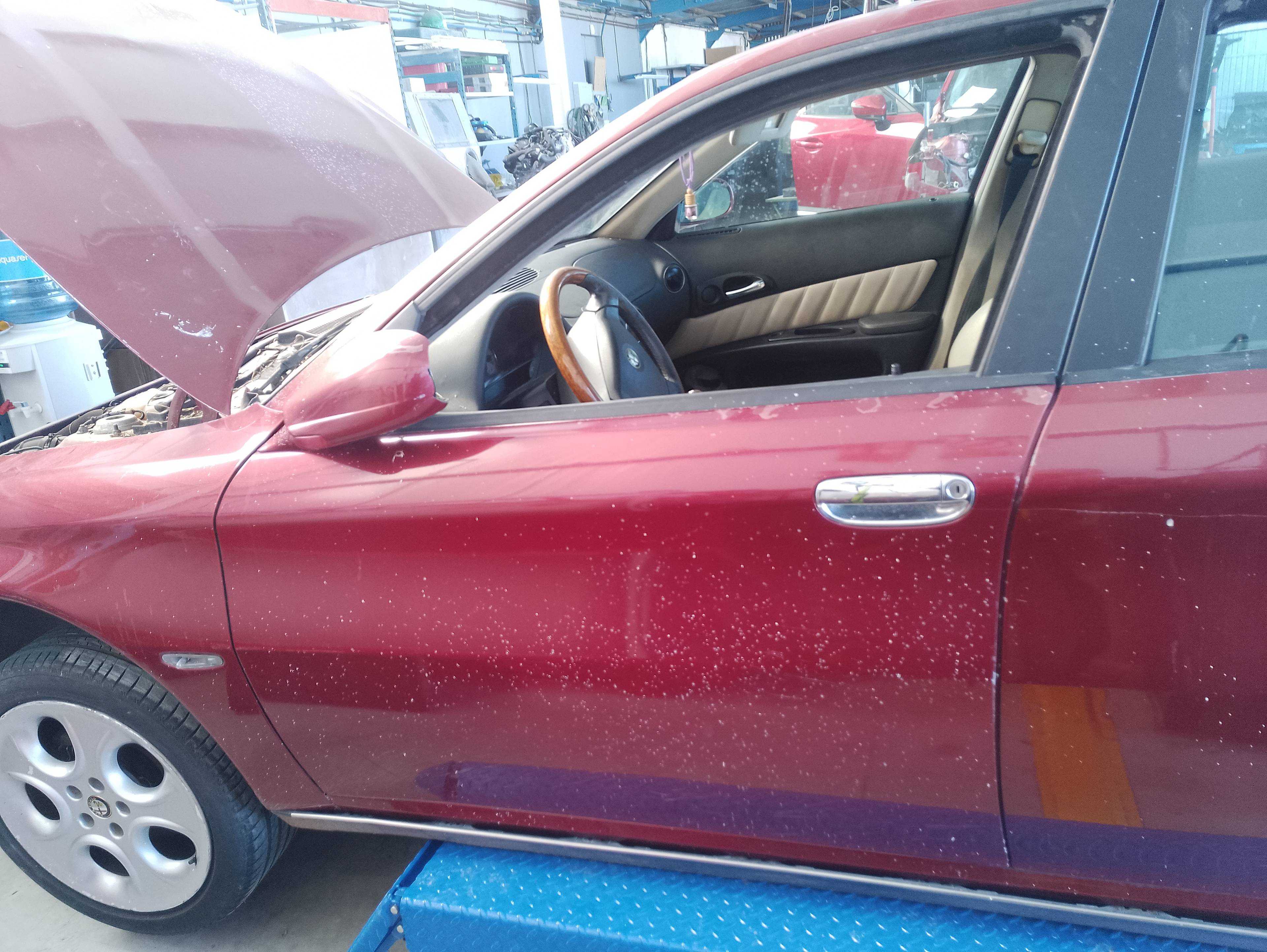 Recambio de puerta delantera izquierda para alfa romeo 166 2.4 jtd referencia OEM IAM   