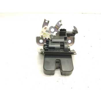 CERRADURA MALETERO / PORTON 8R0827505A 