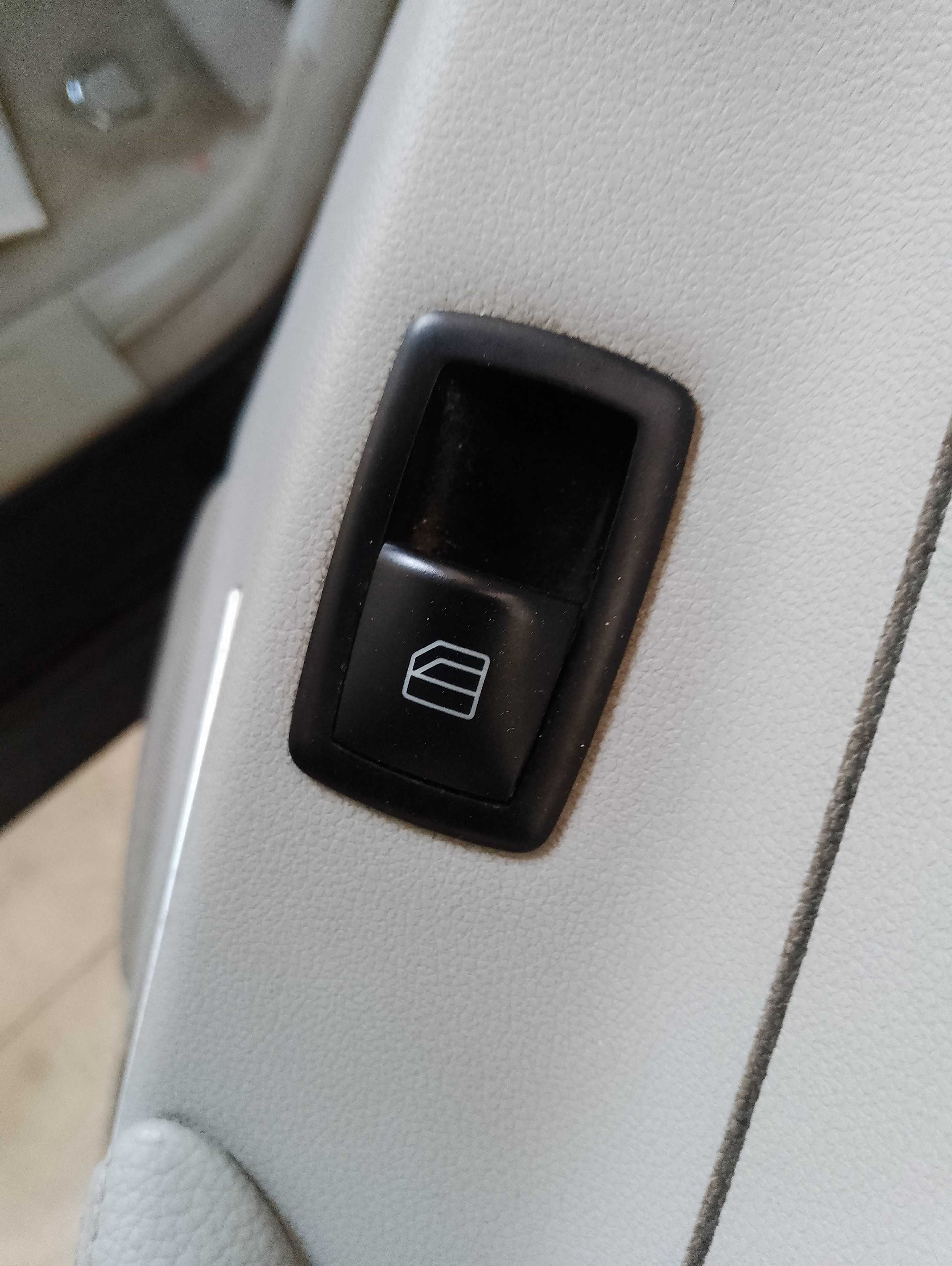 Recambio de mando elevalunas trasero derecho para mercedes-benz clase m (w164) 320 / 350 cdi (164.122) referencia OEM IAM   