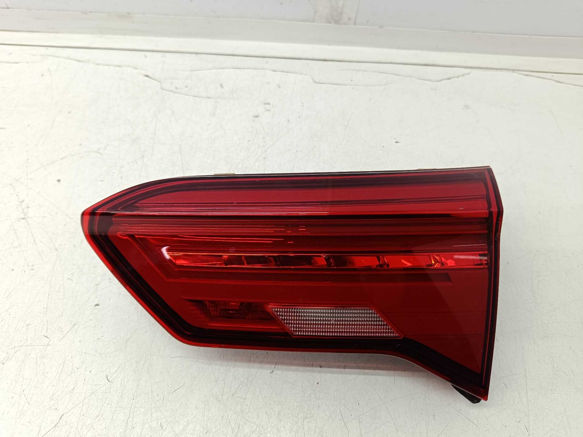 Recambio de piloto porton trasero derecho para volkswagen t-roc (d11) basis referencia OEM IAM 2GA945094  