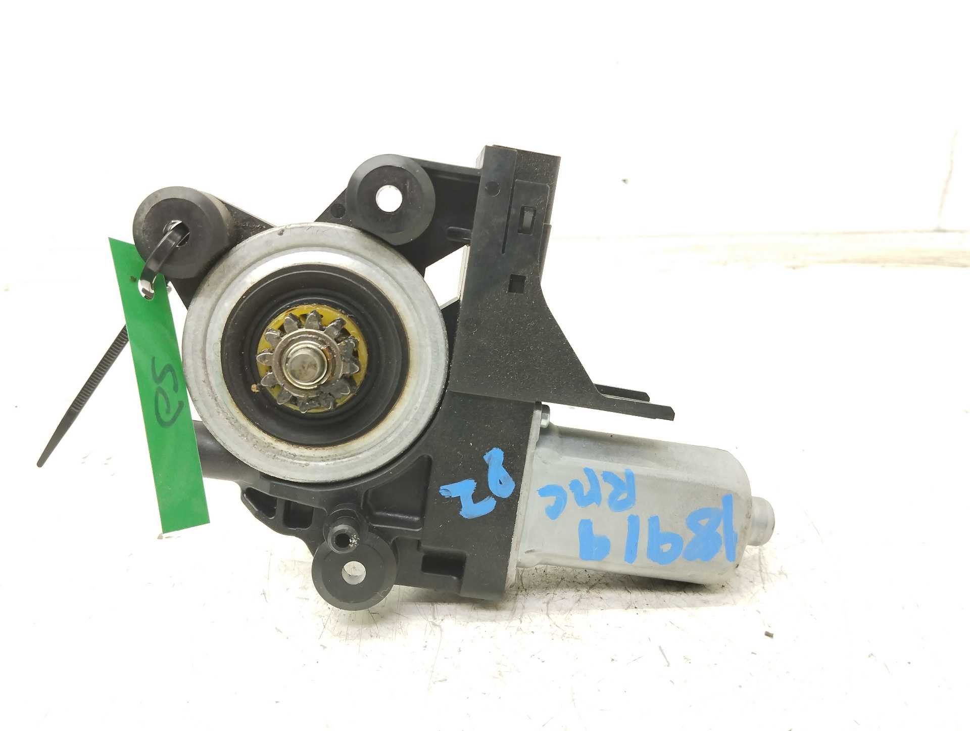 Recambio de motor elevalunas delantero izquierdo para volvo s80 berlina 2.4 d referencia OEM IAM 970713101 1174077B 