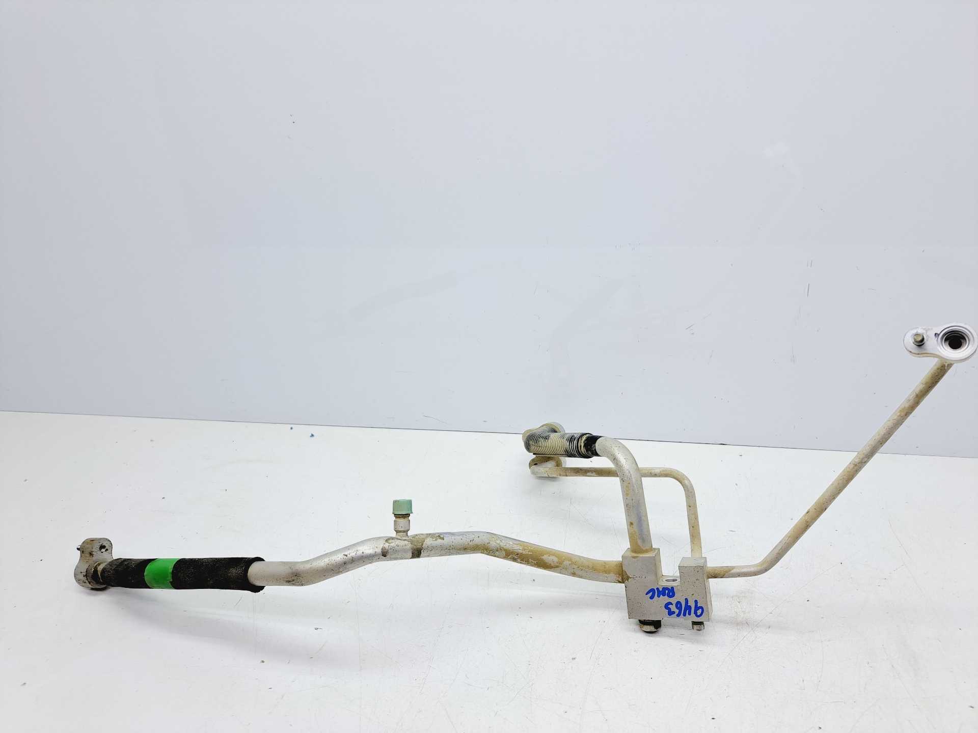 Recambio de tubos aire acondicionado para ssangyong rodius xdi referencia OEM IAM 6863021053  