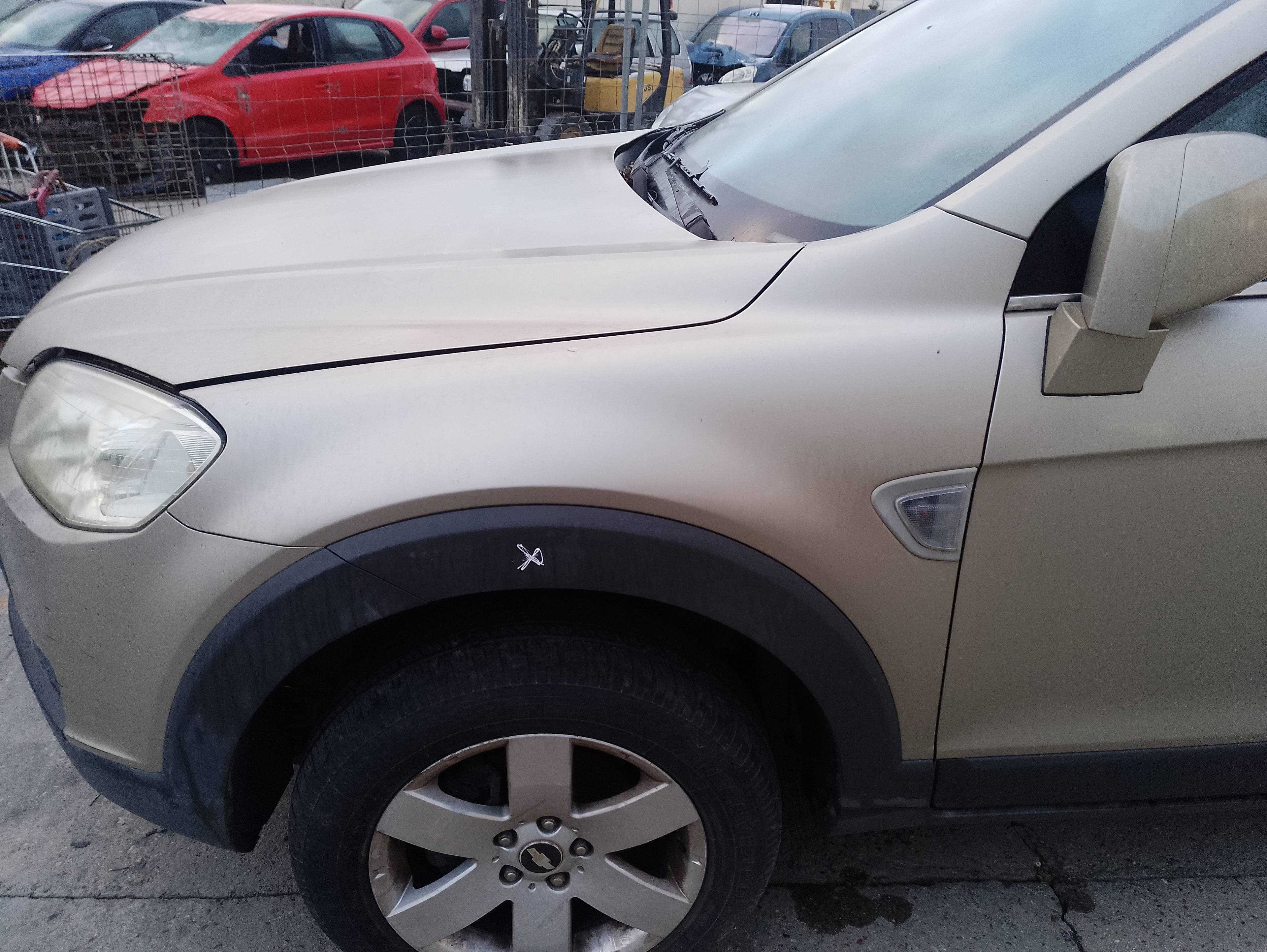Recambio de aleta delantera izquierda para chevrolet captiva 2.0 vcdi ls referencia OEM IAM   