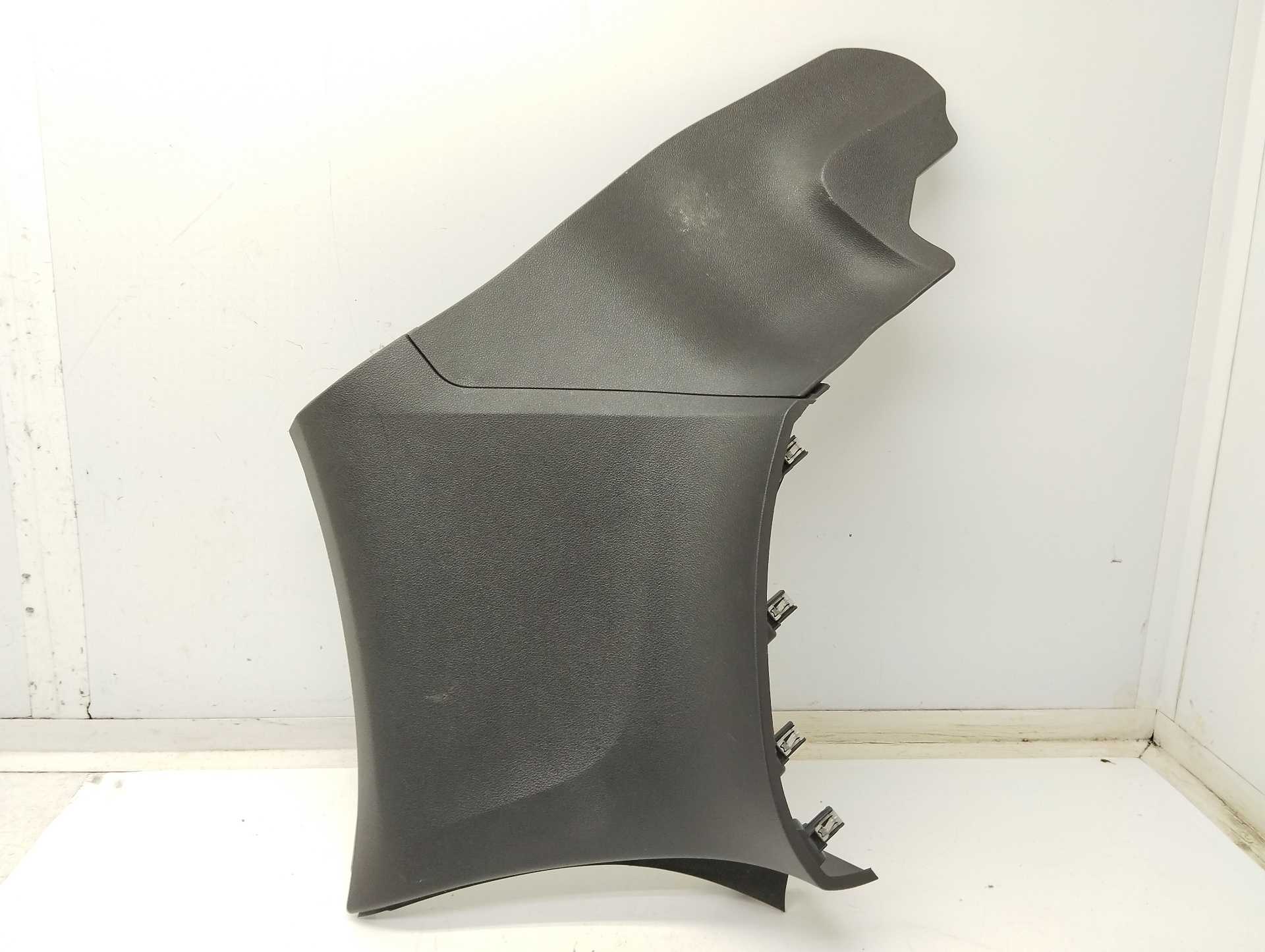 Recambio de moldura interior para renault scenic iv black edition referencia OEM IAM 681956167R  