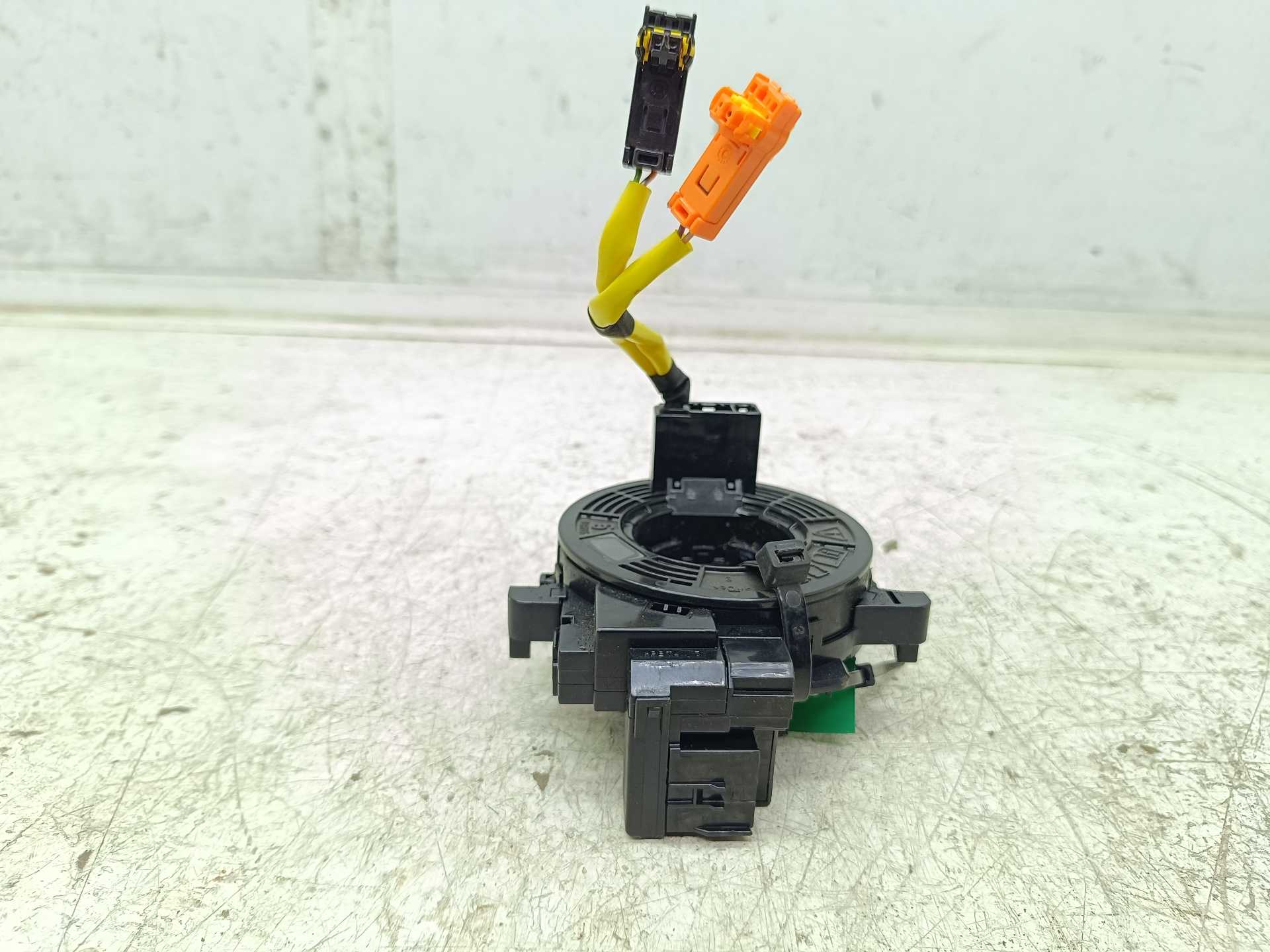 Recambio de anillo airbag para toyota land cruiser (j15) basis referencia OEM IAM 4702075E004  