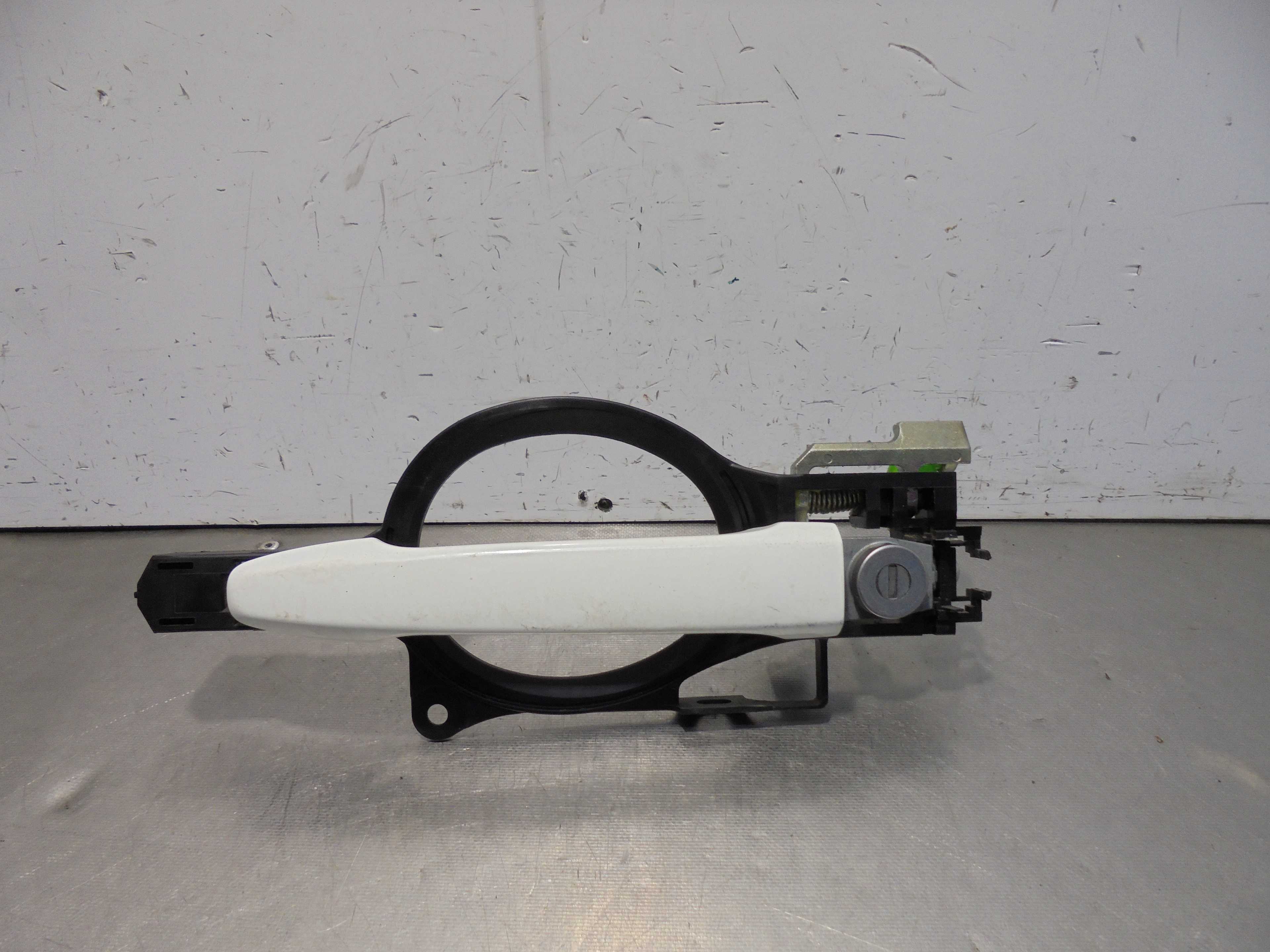 Recambio de maneta exterior delantera izquierda para mitsubishi asx (ga0w) challenge 2wd referencia OEM IAM   