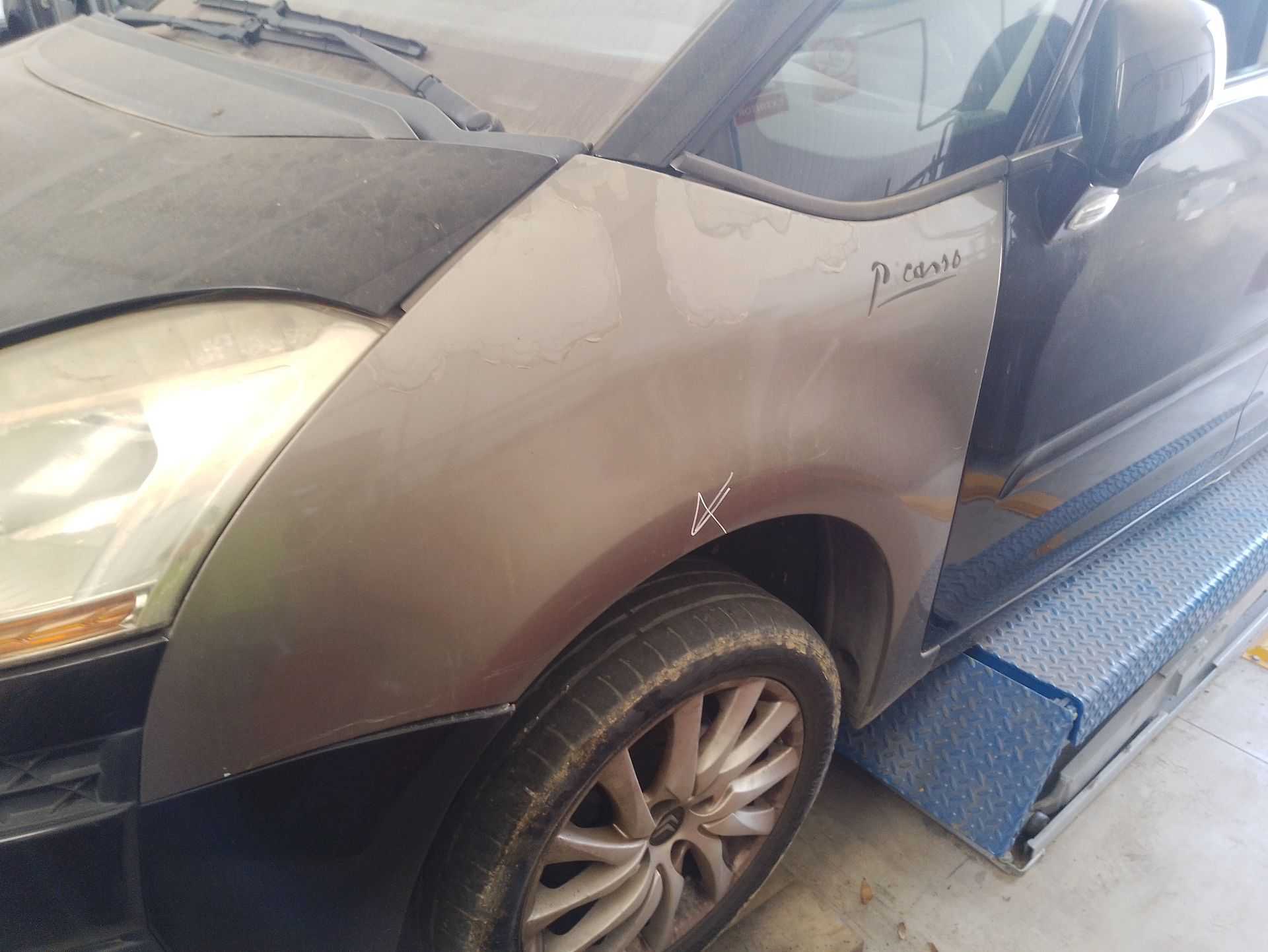 Recambio de aleta delantera izquierda para citroën c4 picasso i monospace (ud_) 1.6 hdi referencia OEM IAM 7840V1  