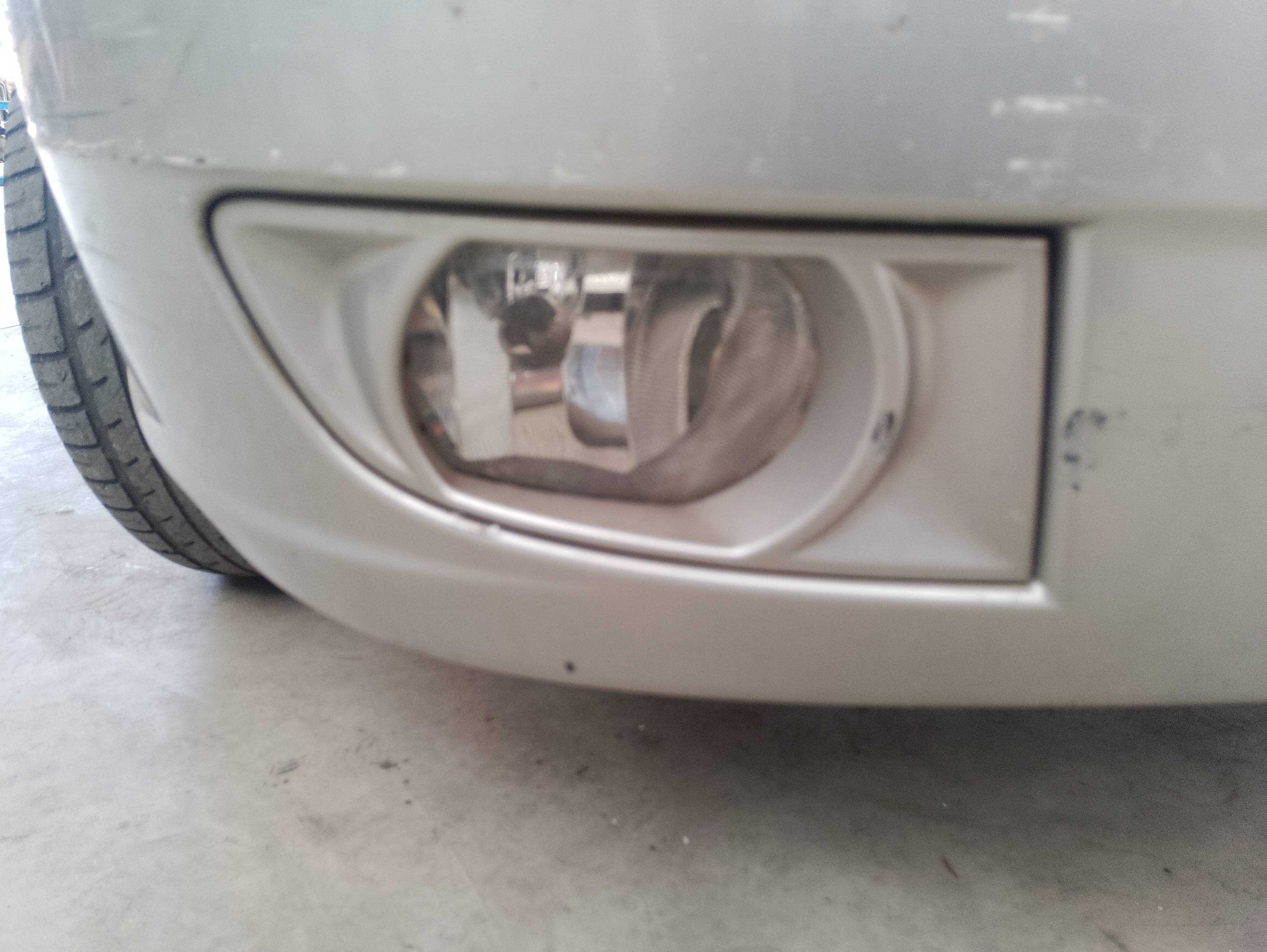 Recambio de faro antiniebla derecho para kia rio ipanema berlina referencia OEM IAM   