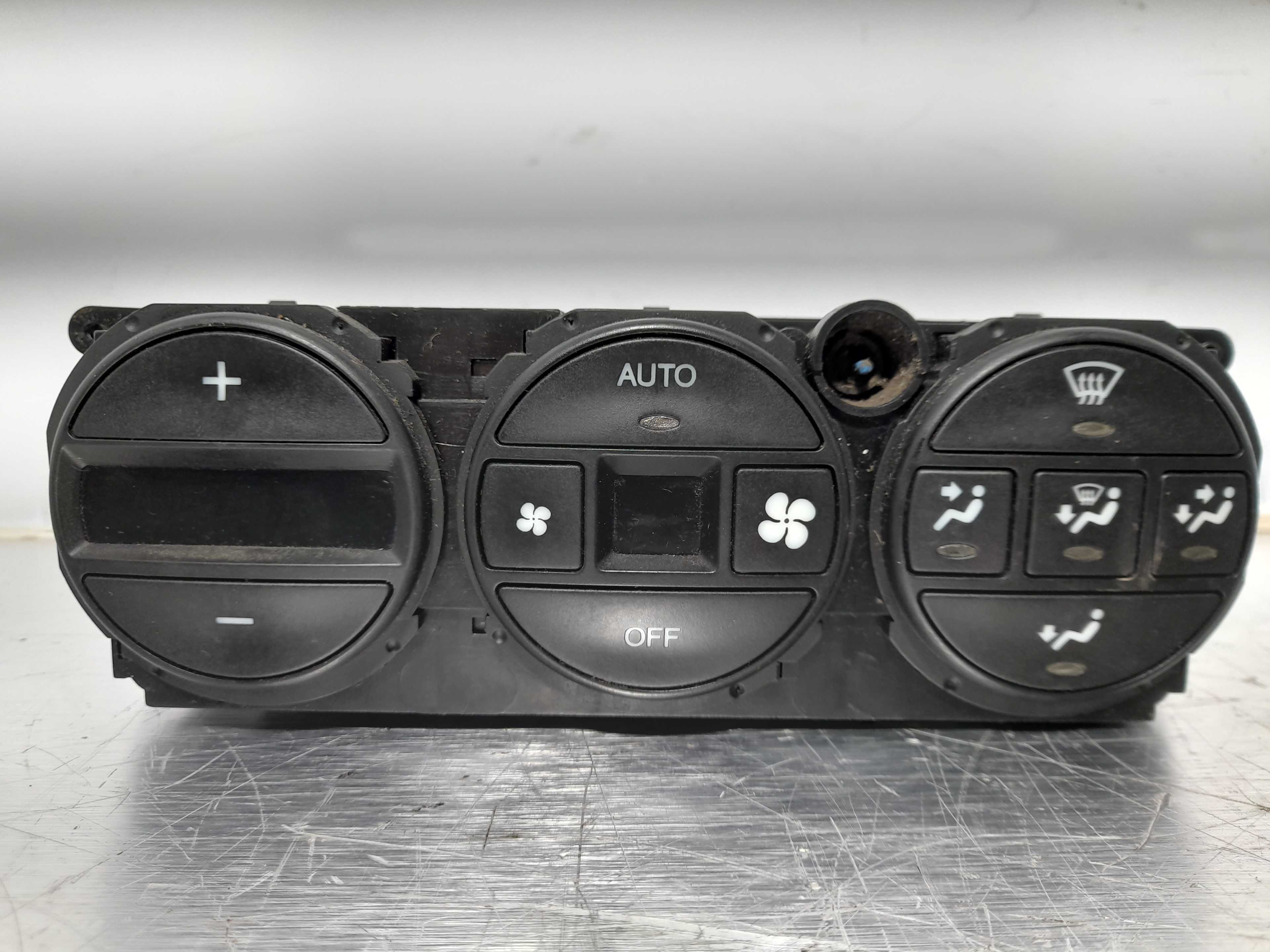 Recambio de mando climatizador para opel vectra b berlina 2.0 dti referencia OEM IAM 90586246 VALEO 
