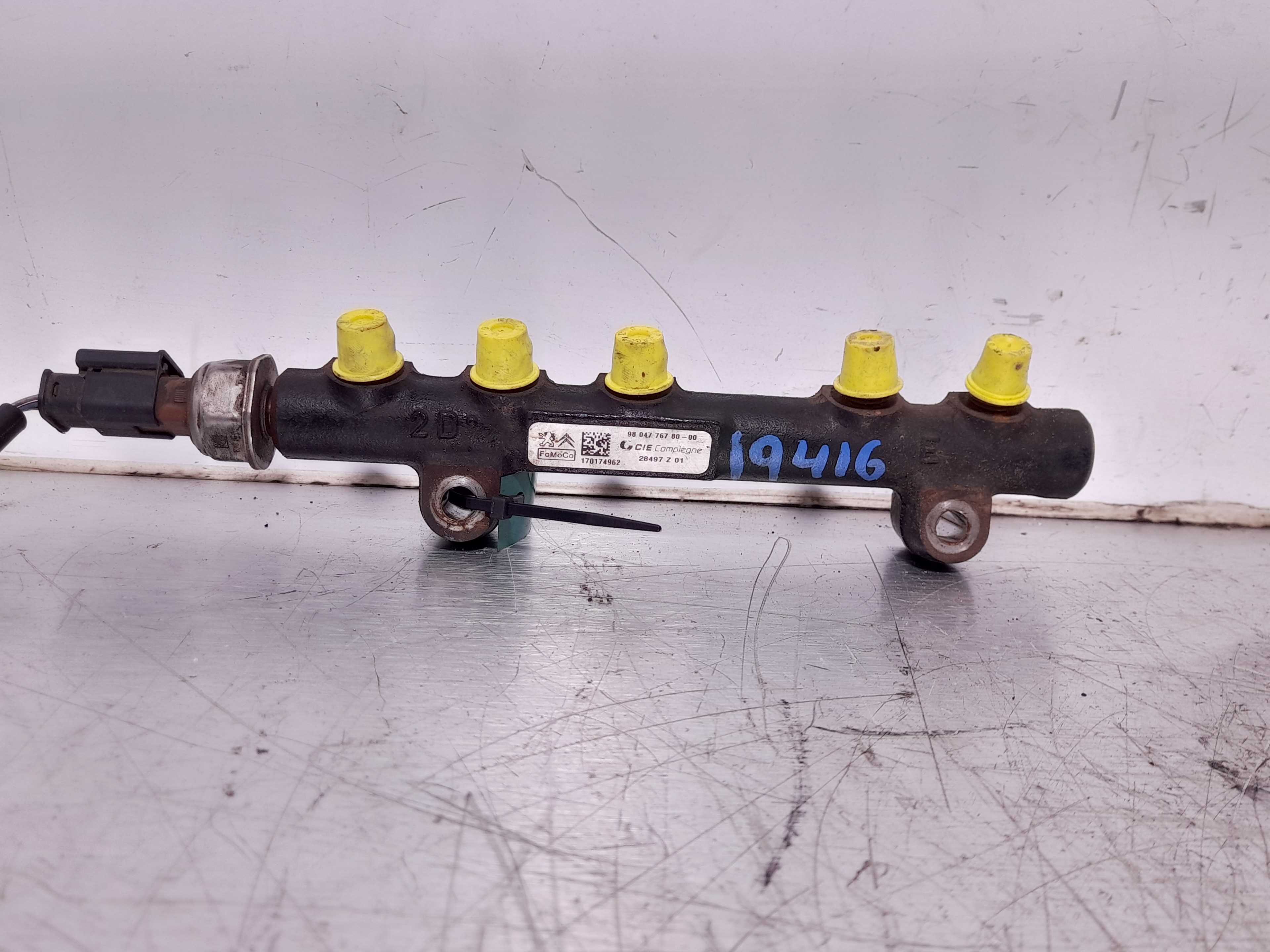 Recambio de rampa inyectora para ford transit connect furgon 200 l1 ambiente referencia OEM IAM 9804776780  