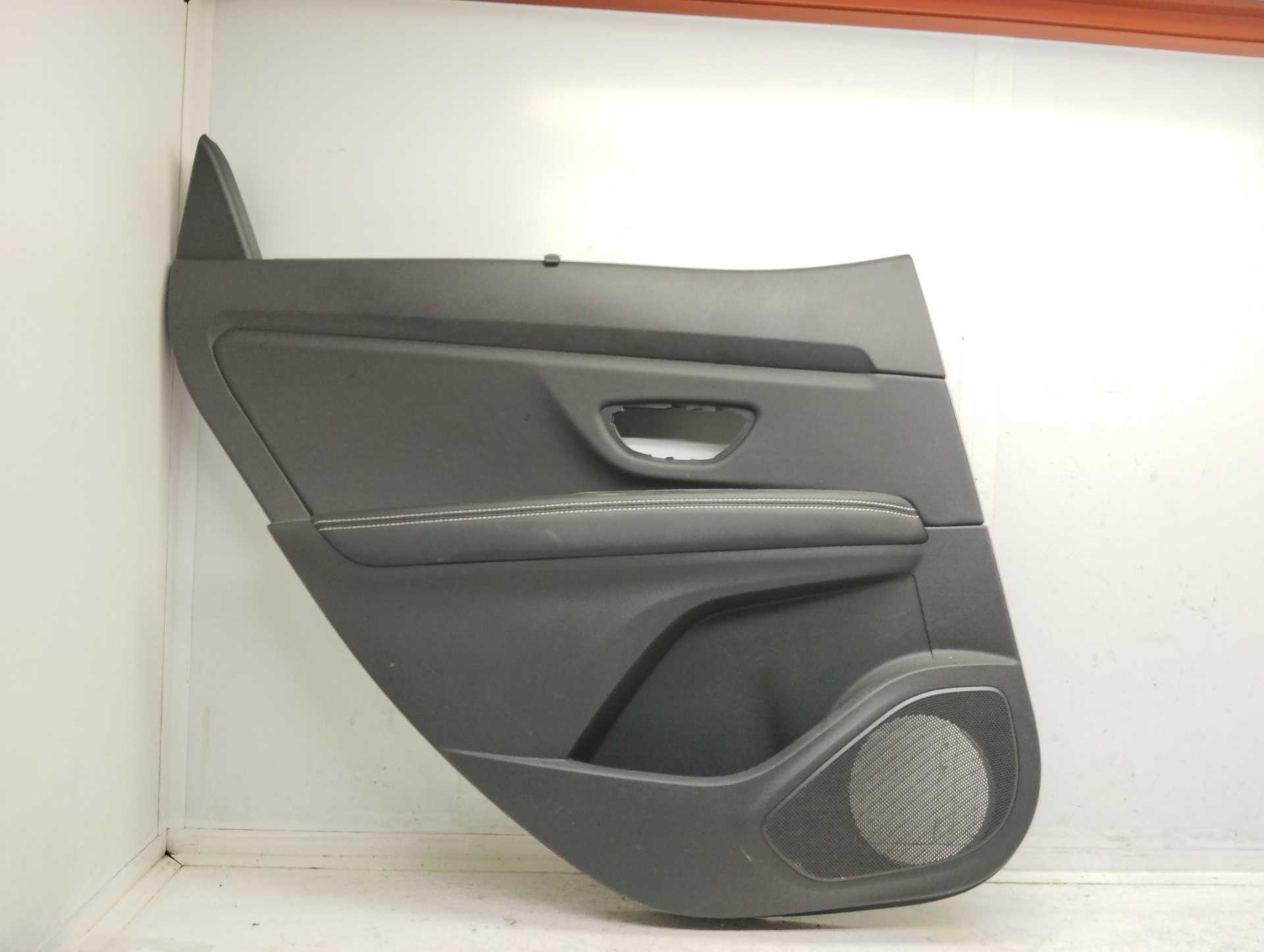 Recambio de guarnecido puerta trasera izquierda para renault scenic iv zen referencia OEM IAM 829A14447R  