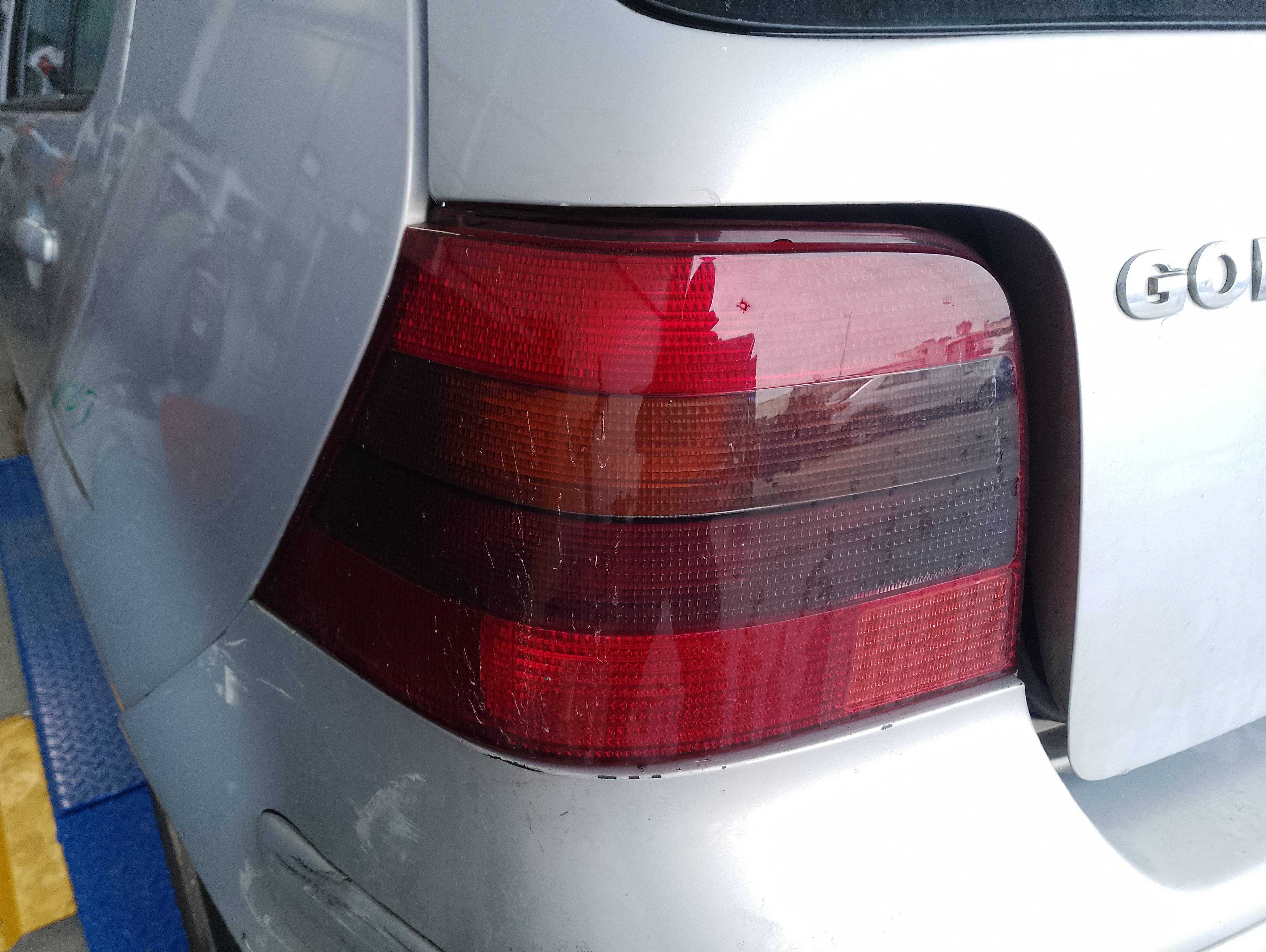 Recambio de piloto trasero izquierdo para volkswagen golf iv berlina (1j1) básico referencia OEM IAM   