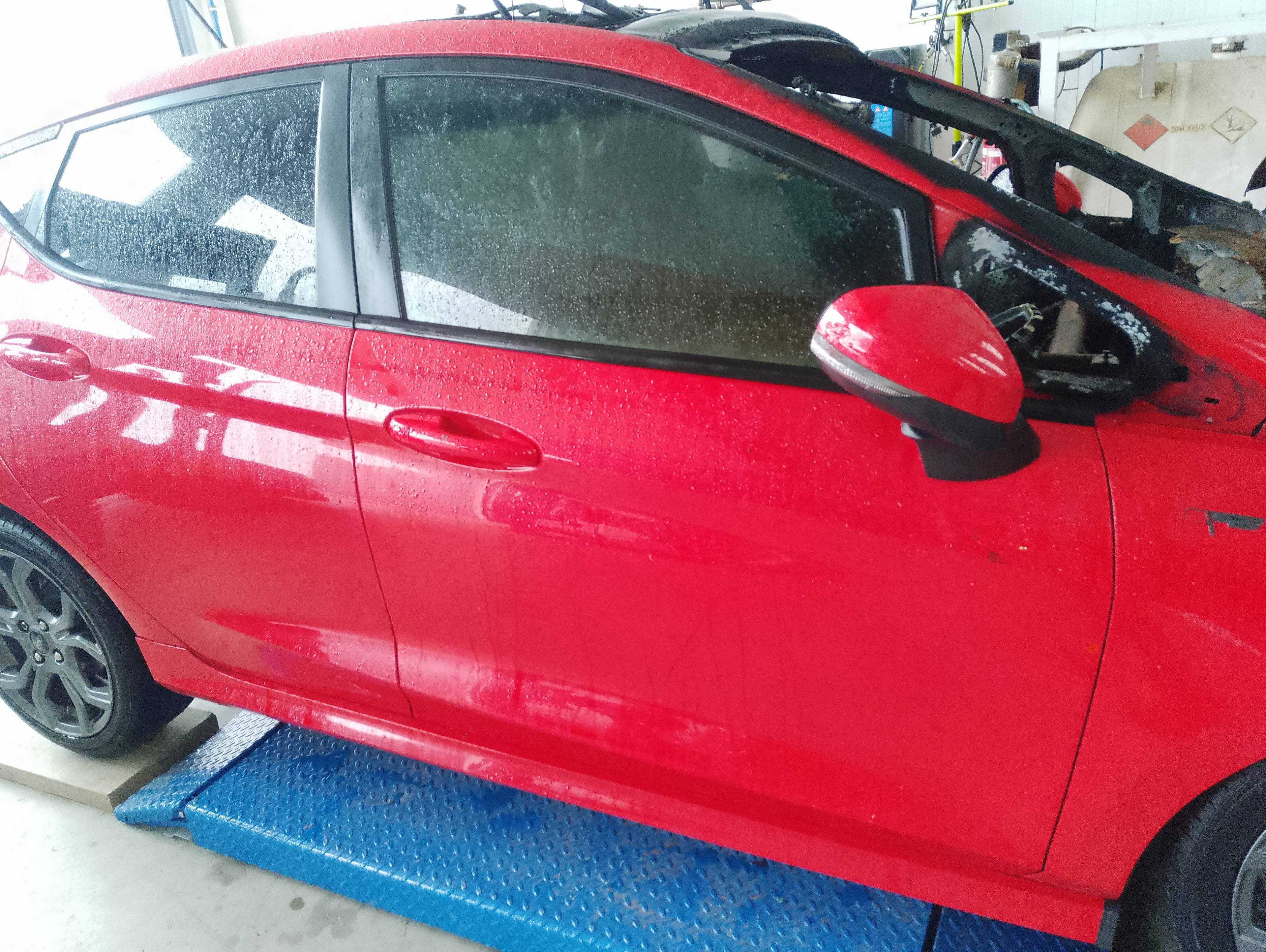 Recambio de puerta delantera derecha para ford fiesta (ce1) st-line referencia OEM IAM   