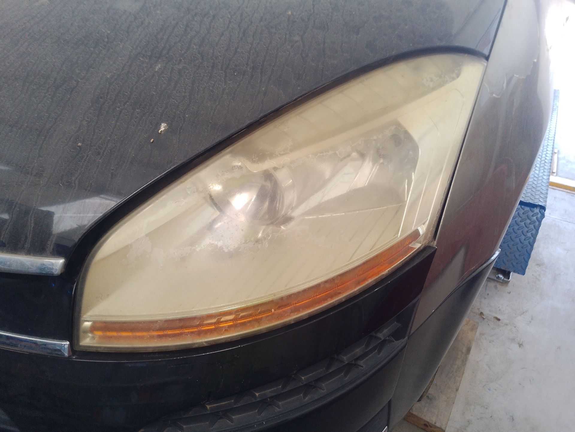 Recambio de faro izquierdo para citroën c4 picasso i monospace (ud_) 1.6 hdi referencia OEM IAM 6208A8  