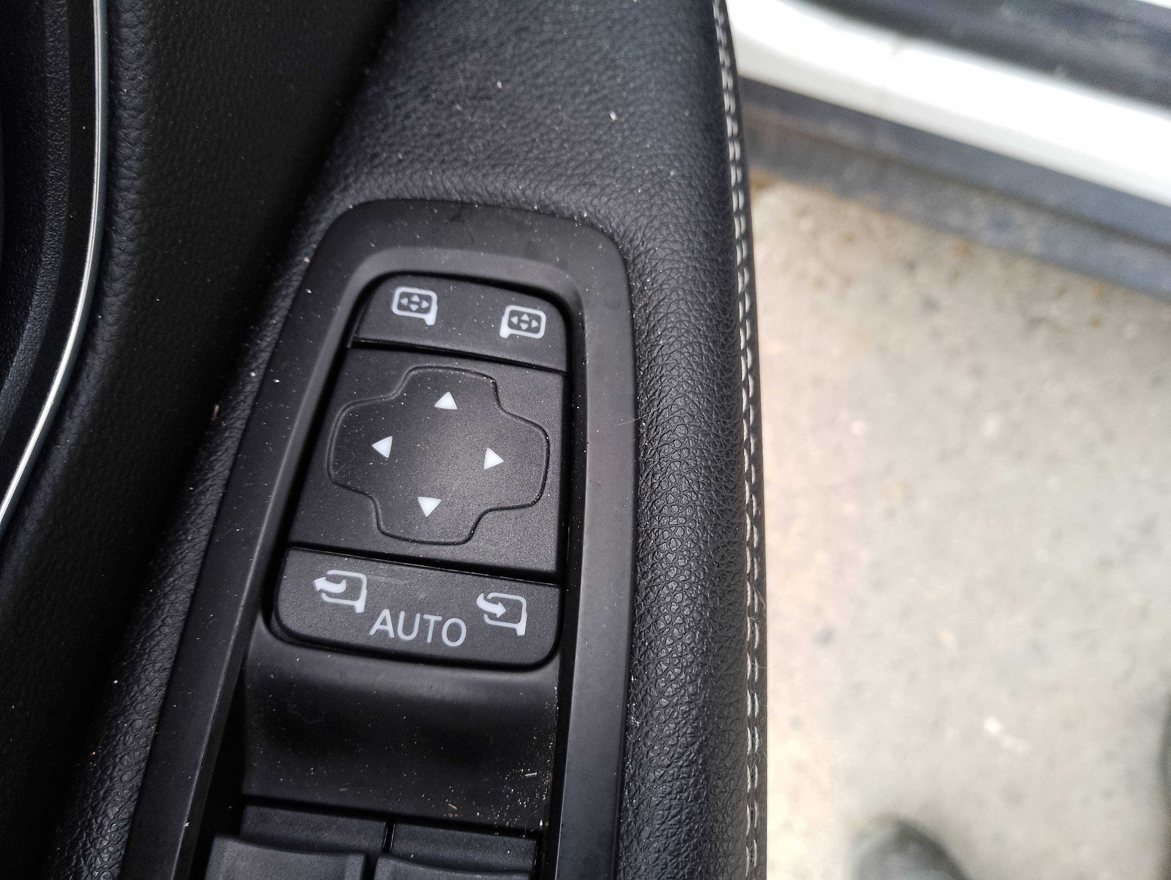 Recambio de mando retrovisor para renault scenic iv black edition referencia OEM IAM   