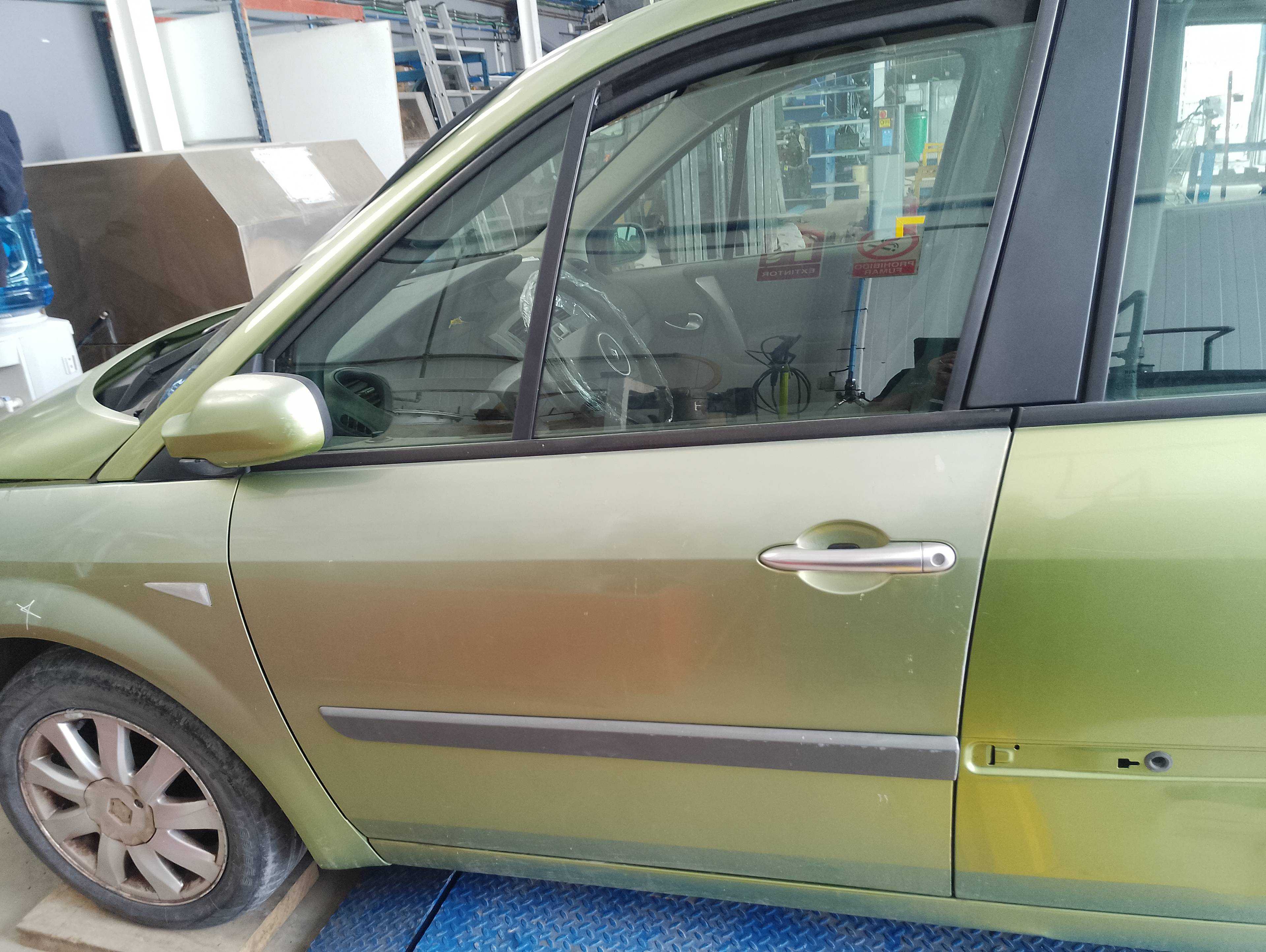Recambio de puerta delantera izquierda para renault scenic ii authentique referencia OEM IAM   