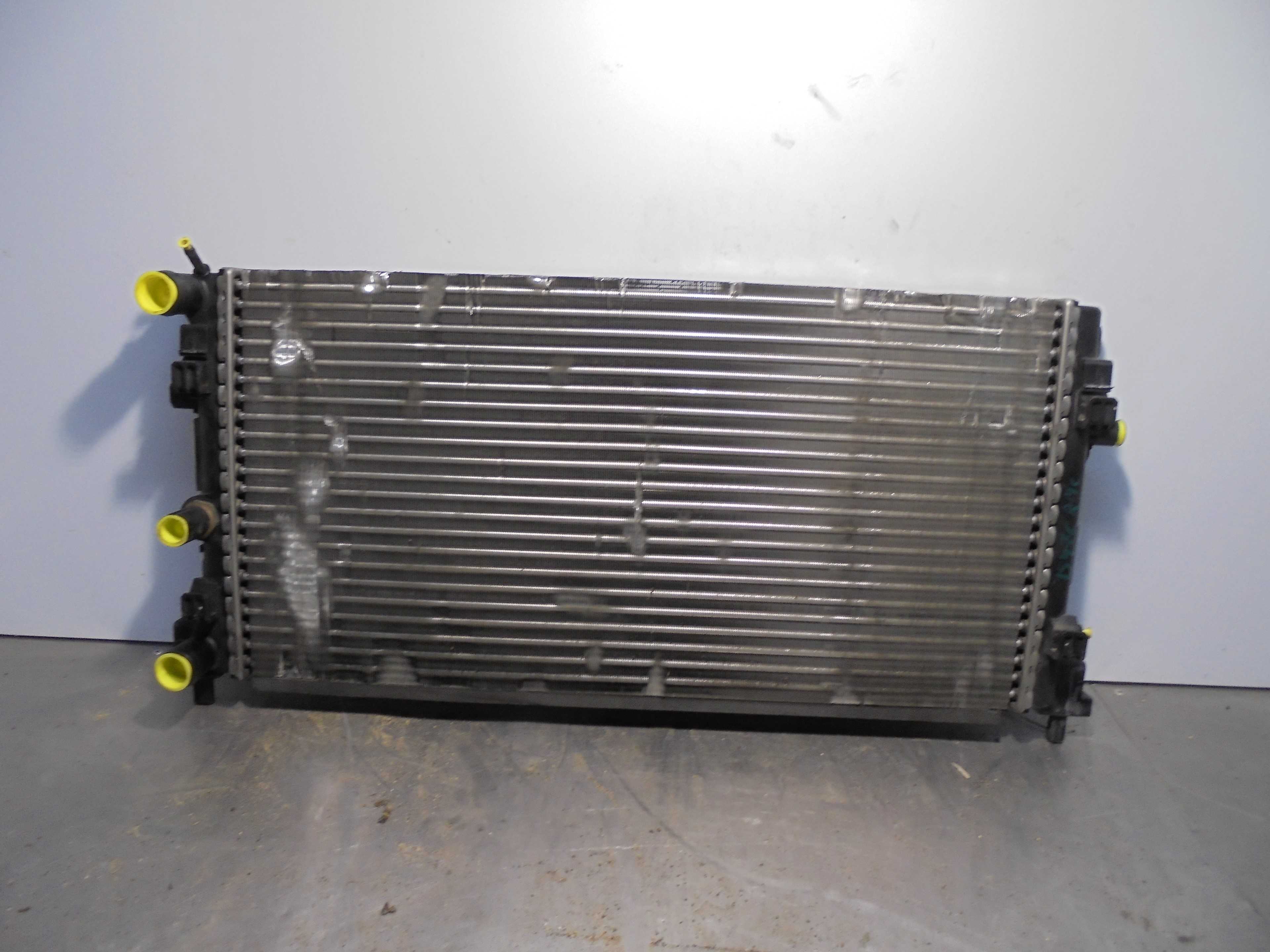 Recambio de radiador agua para skoda fabia (5j2 ) ambition referencia OEM IAM 6R01212530 BEHR 