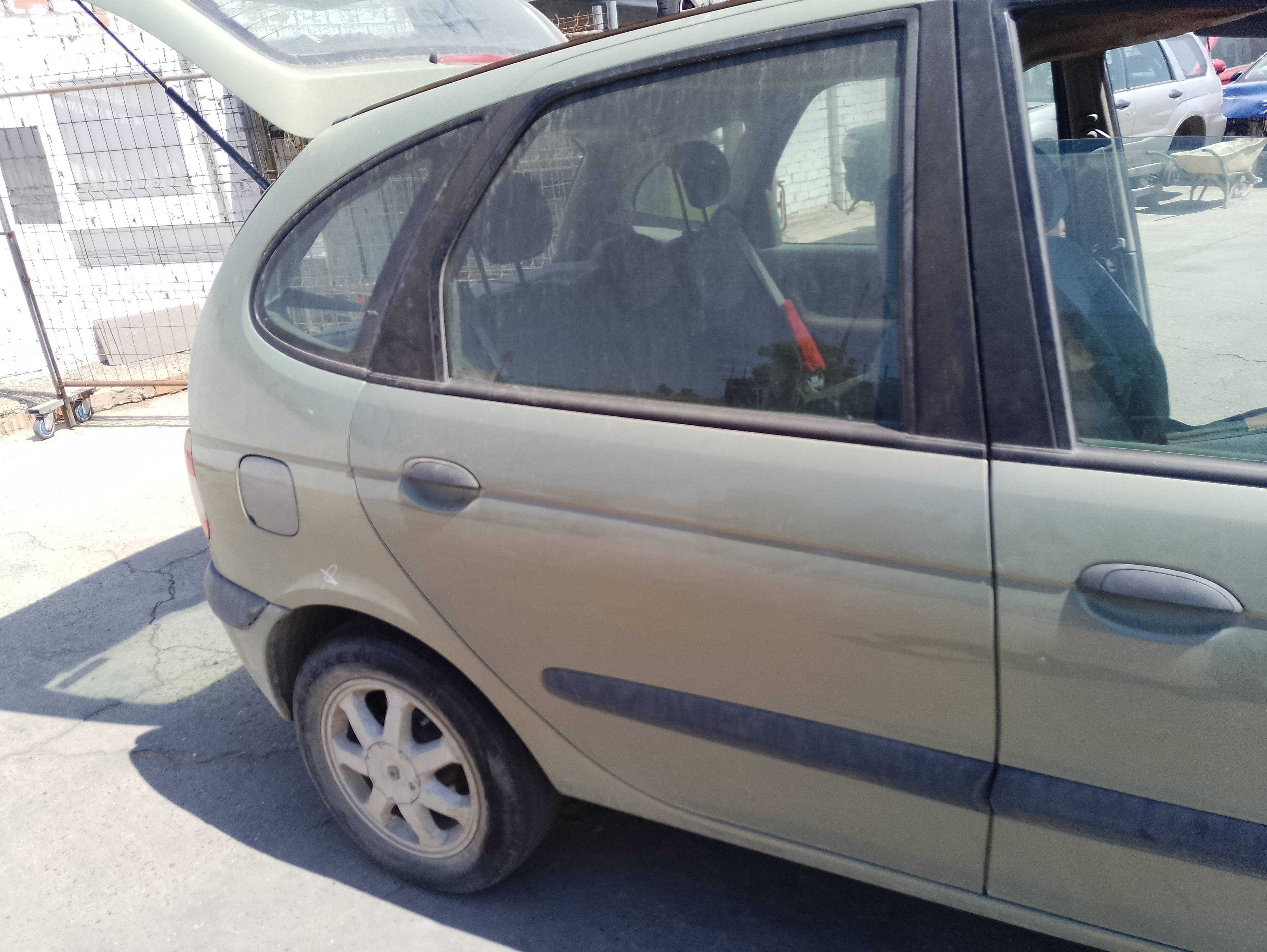 Recambio de puerta trasera derecha para renault scenic (ja..) 1.9 dci authentique referencia OEM IAM   