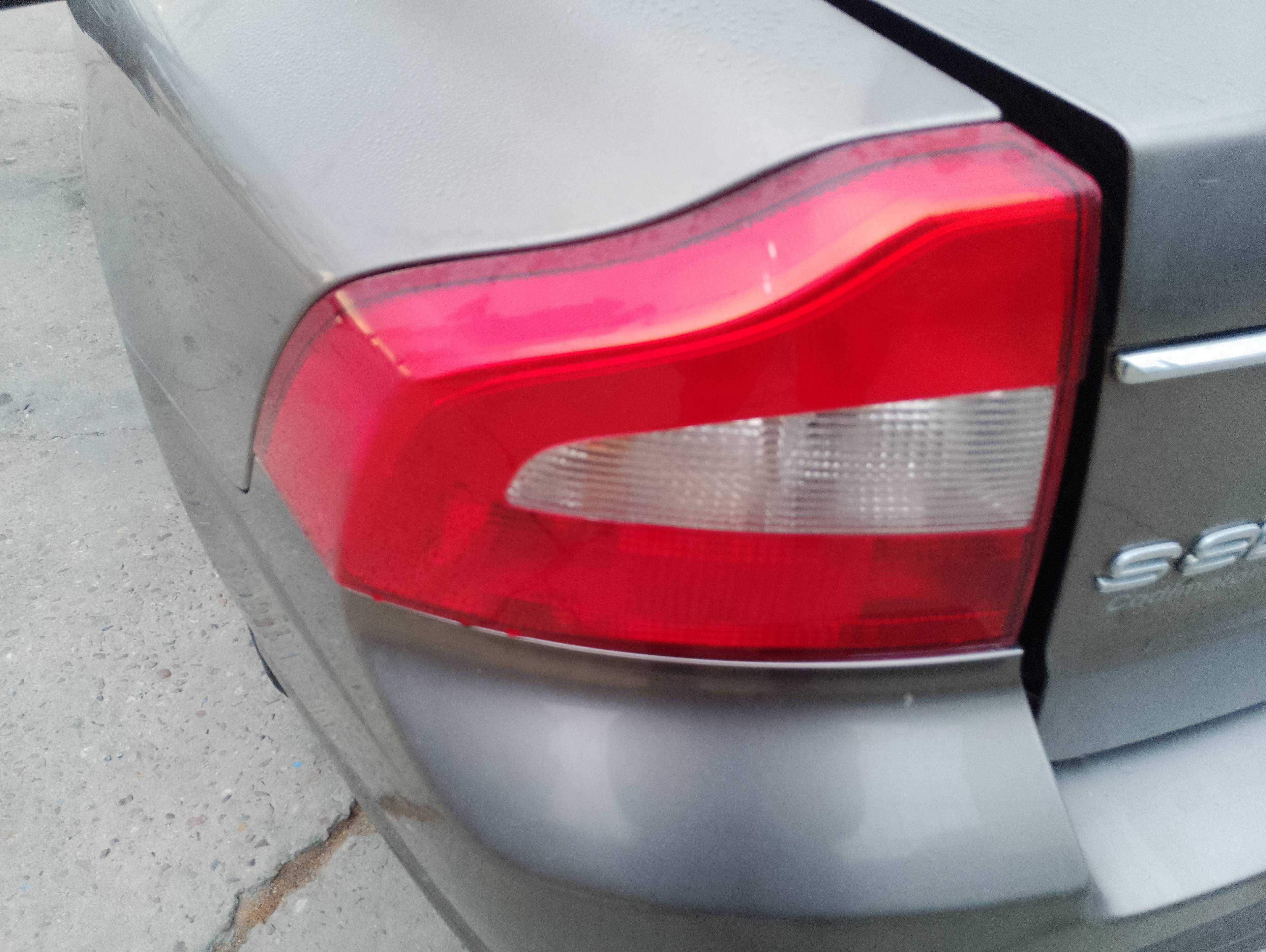 Recambio de piloto trasero izquierdo para volvo s80 berlina 2.4 d referencia OEM IAM   