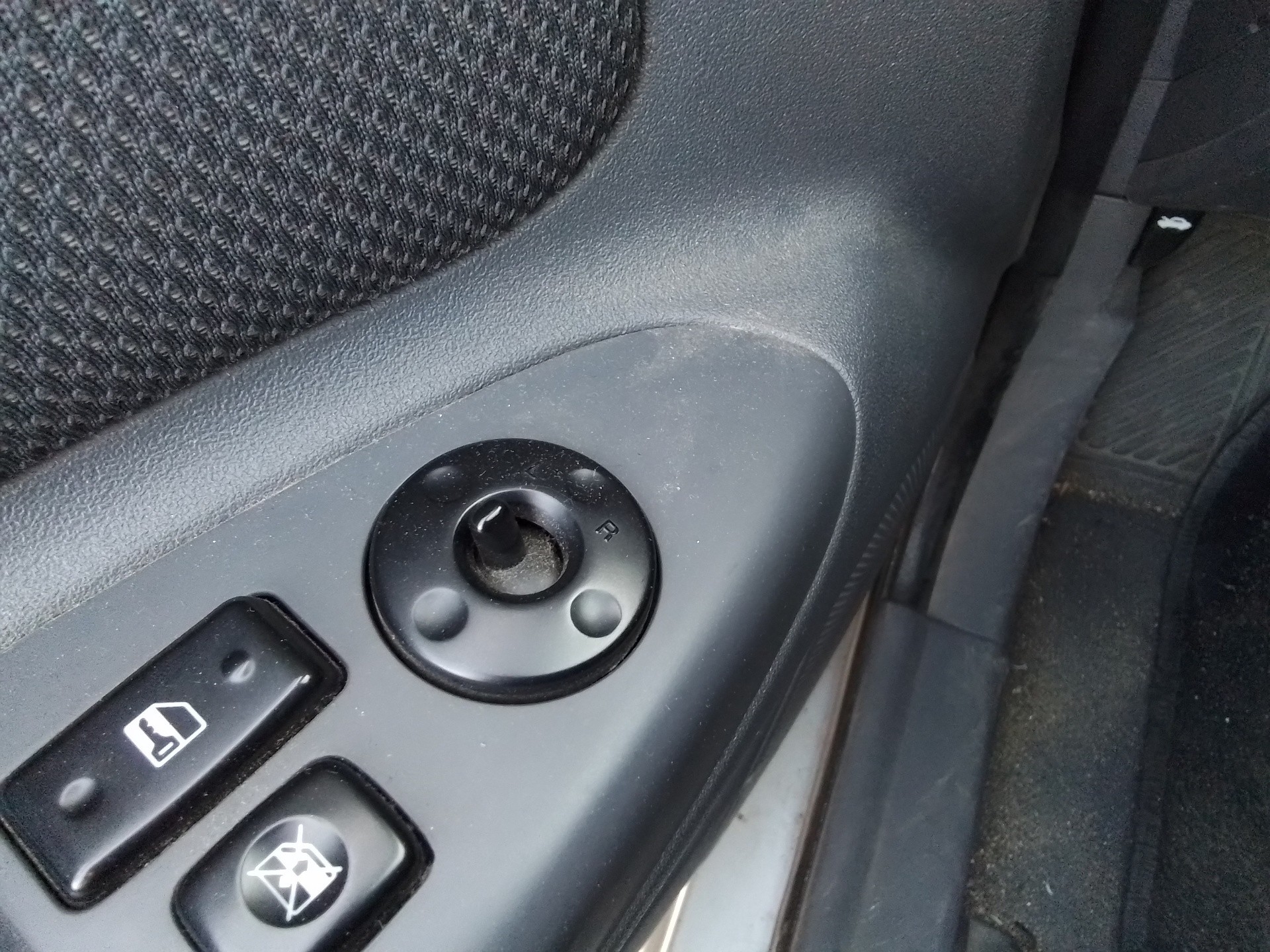 Recambio de mando retrovisor para kia rio 1.4 cat referencia OEM IAM   
